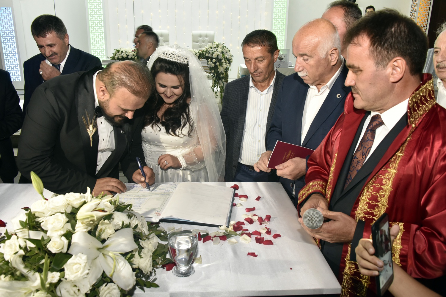 Başkan Çimen kızının nikahını kıydı 6