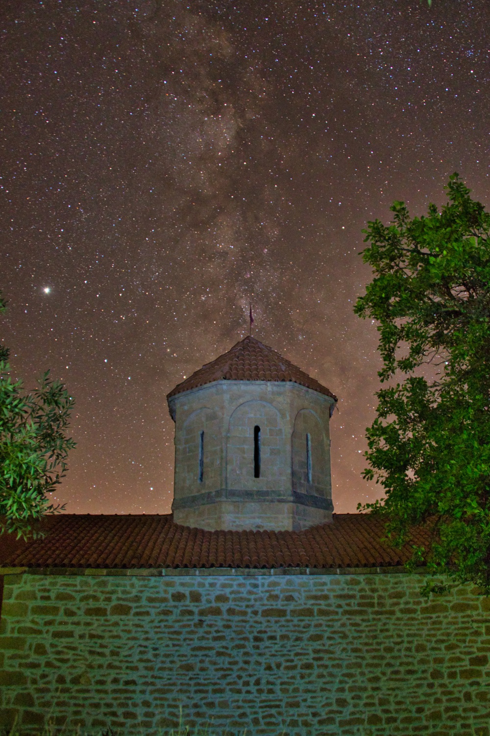 Perseid meteor yağmurunu 670 yıllık tarihi yapıda izlediler 9
