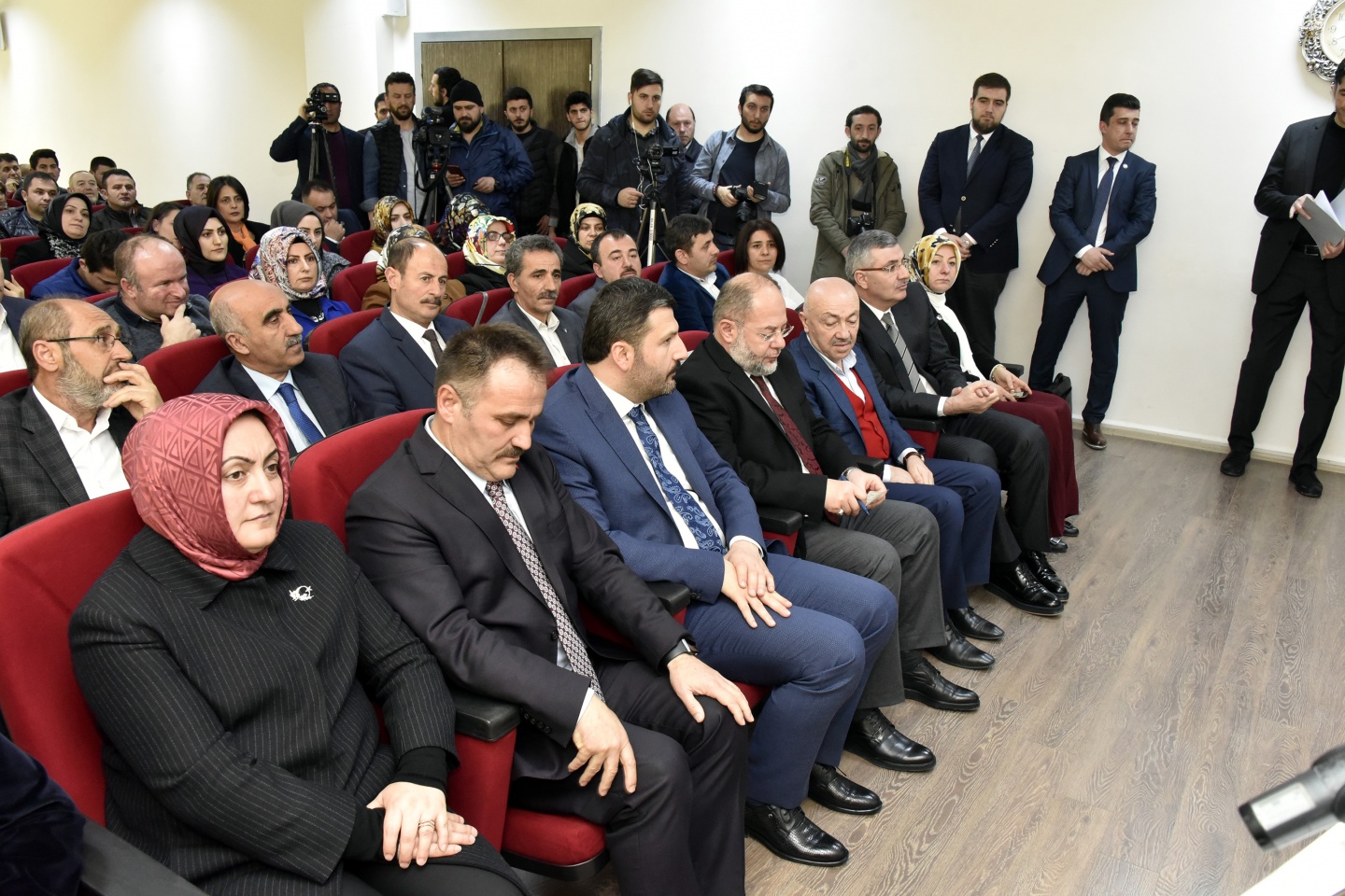 İlk dersi Başbakan Yardımcısı Akdağ verdi 11