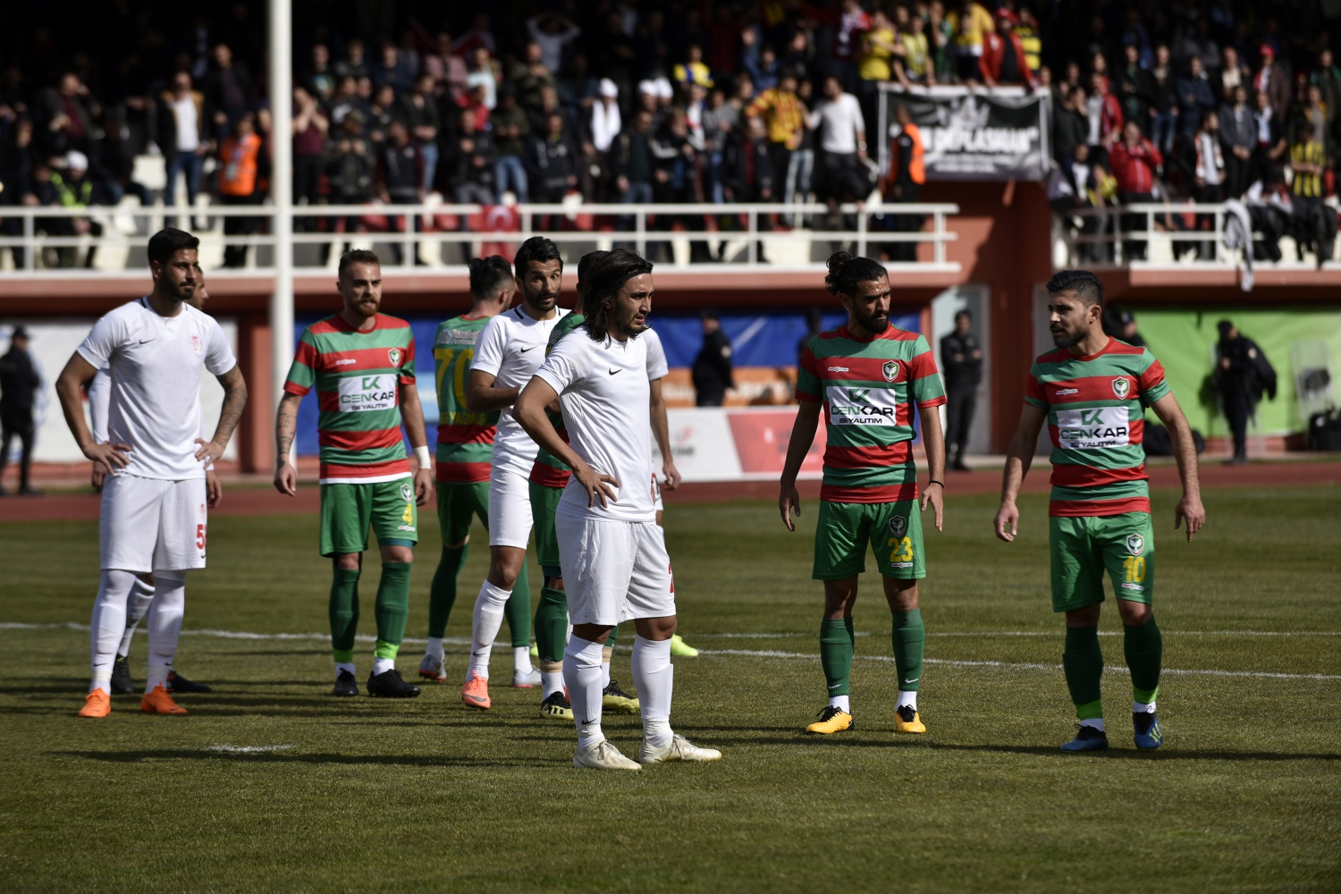 Gümüş 1 puana razı oldu: 0-0 48