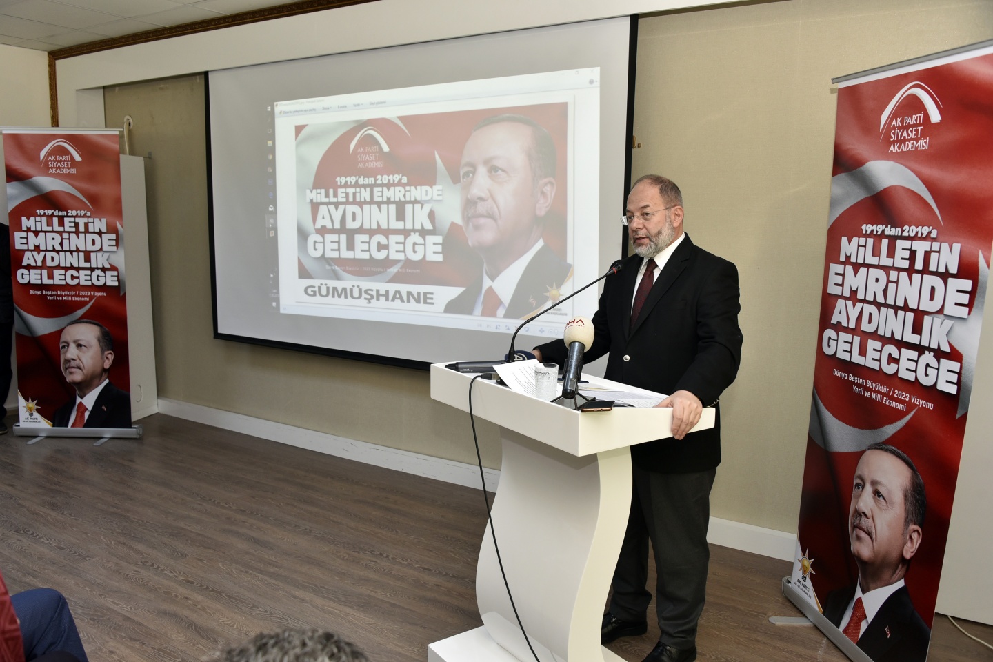 İlk dersi Başbakan Yardımcısı Akdağ verdi 17