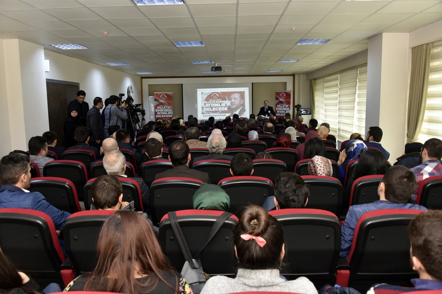 İlk dersi Başbakan Yardımcısı Akdağ verdi 21