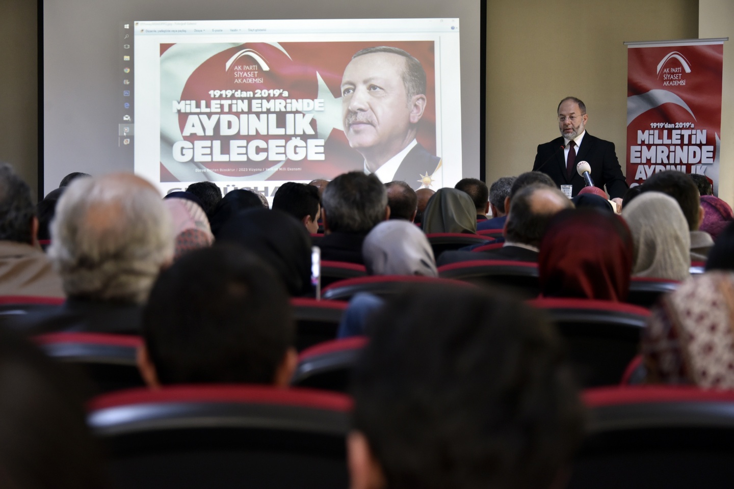 İlk dersi Başbakan Yardımcısı Akdağ verdi 22