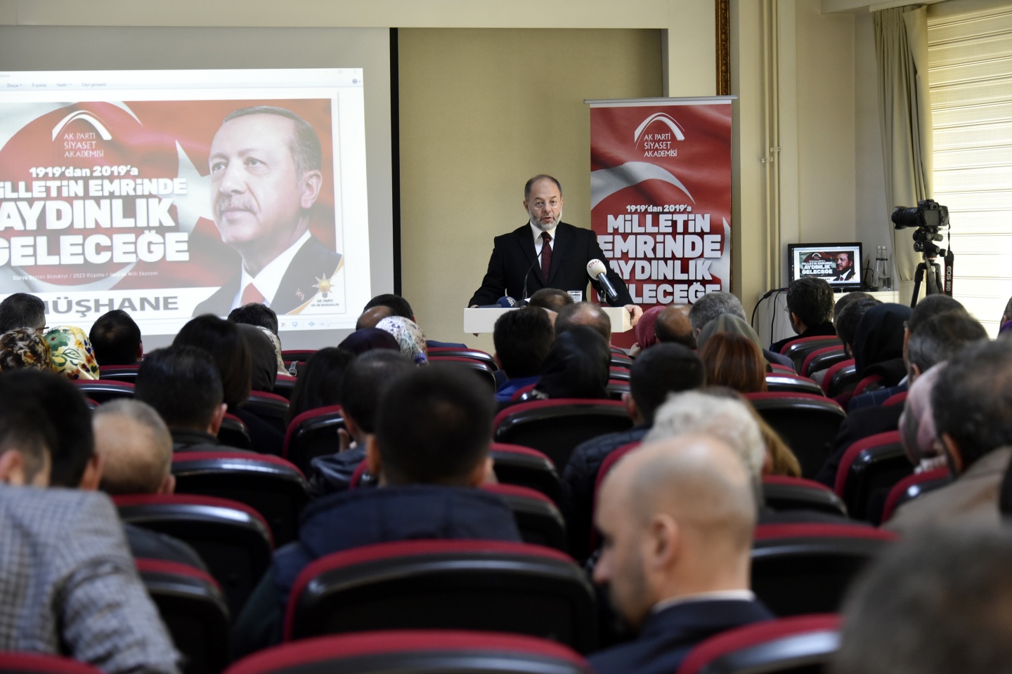 İlk dersi Başbakan Yardımcısı Akdağ verdi 24