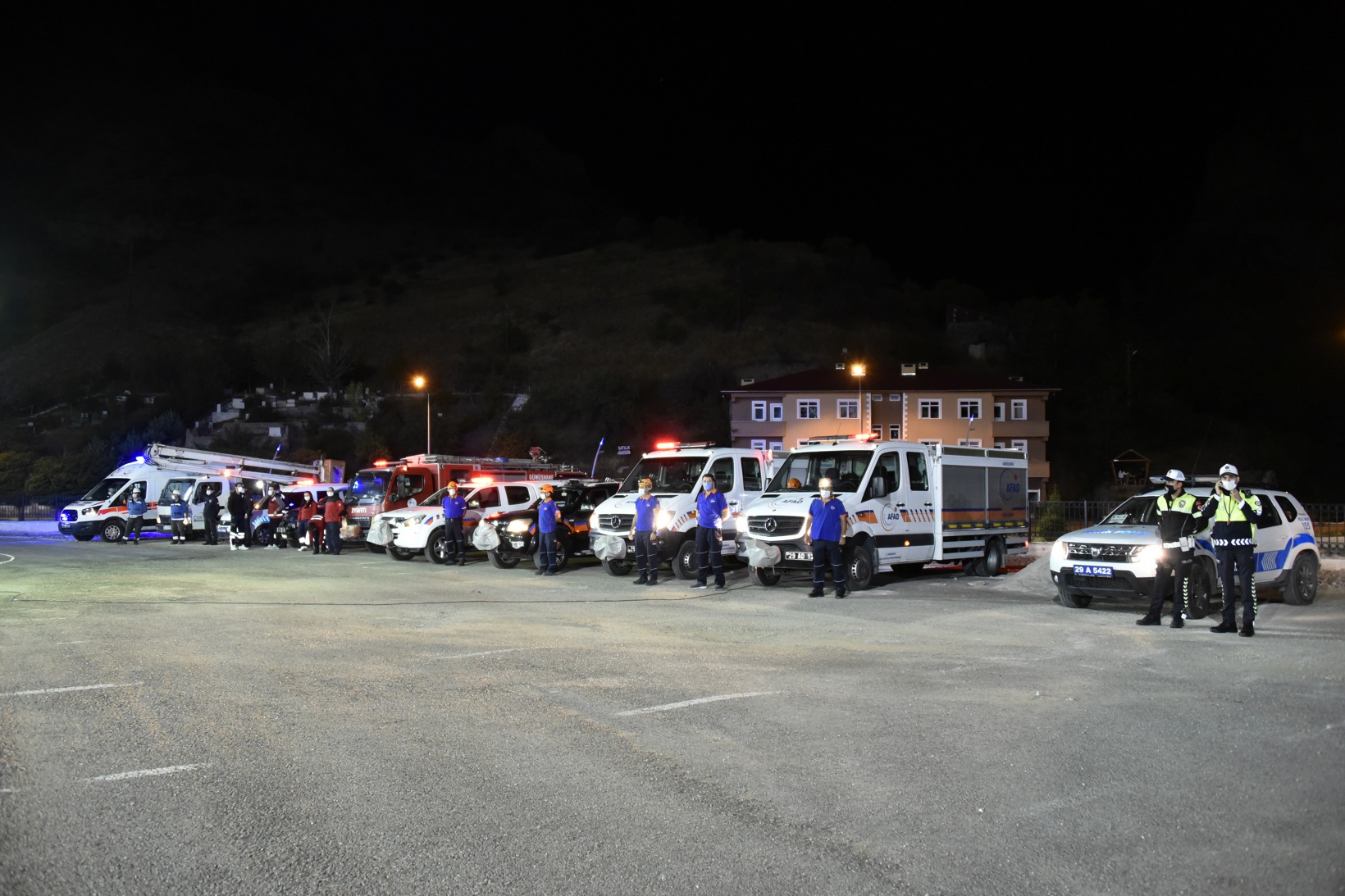 Gümüşhane’de İstanbul depreminin yıldönümünde deprem tatbikatı 15