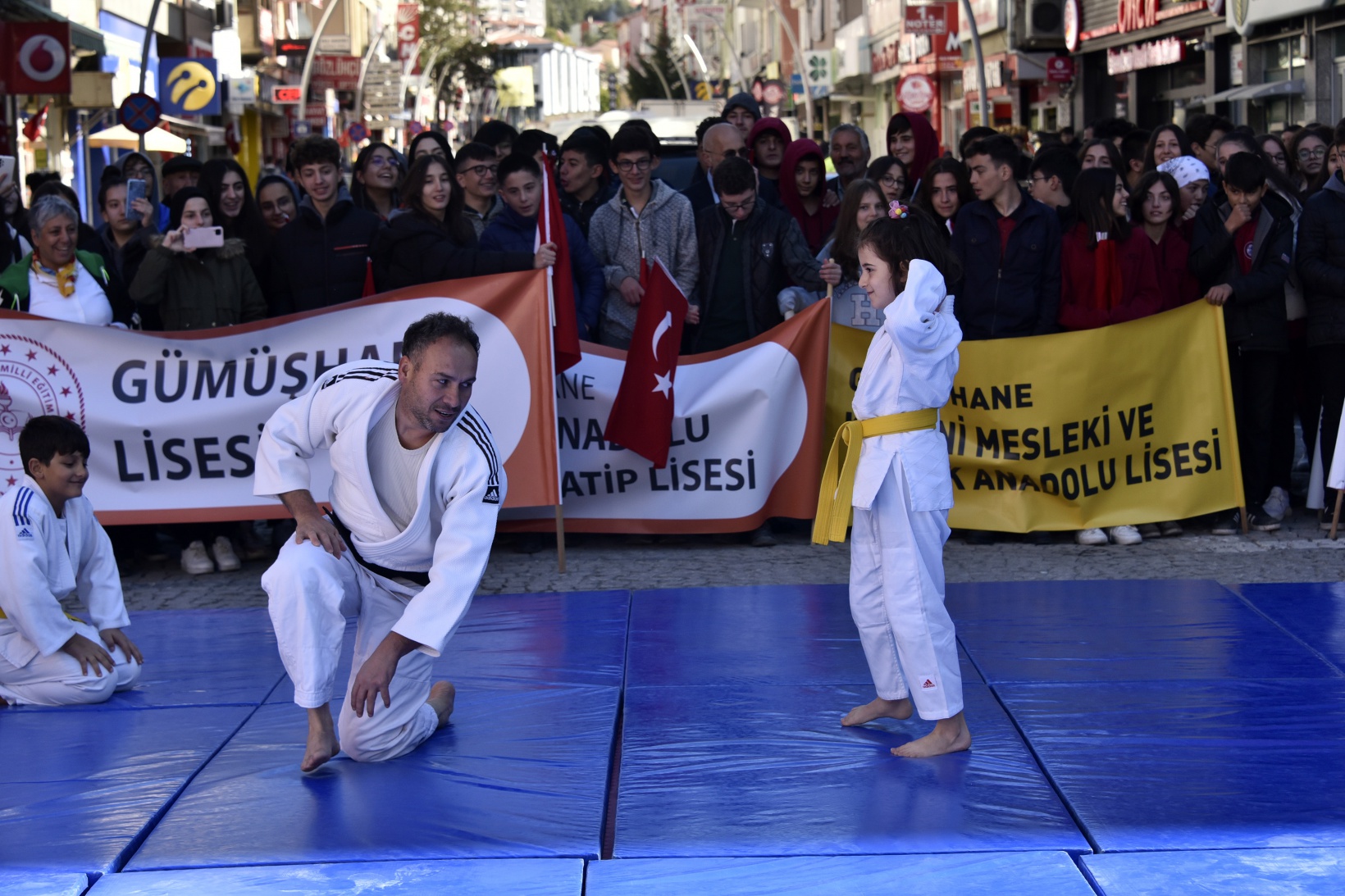 Gümüşhane’de 29 Ekim Cumhuriyet Bayramı kutlanıyor 33