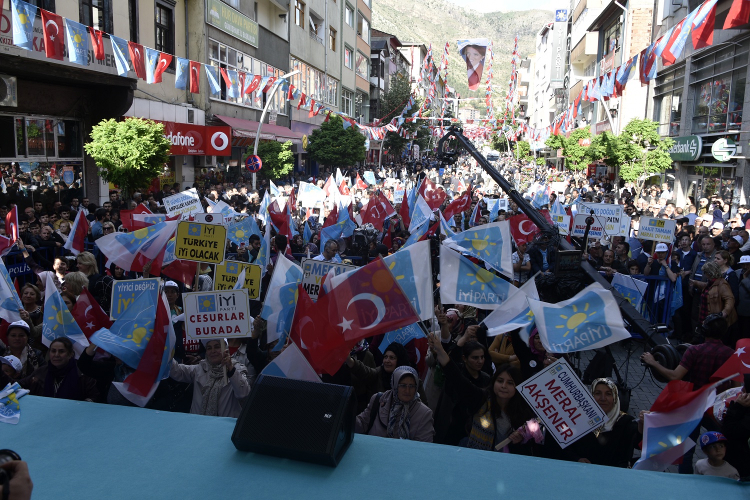 Akşener Gümüşhane’de 7