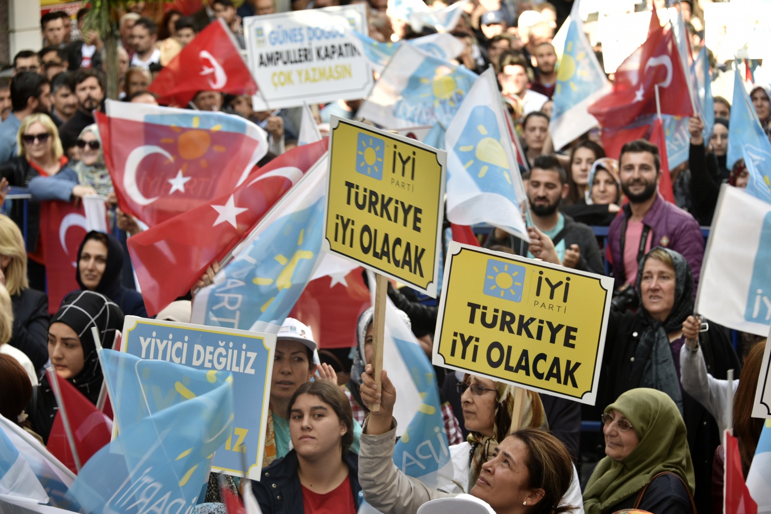 Akşener Gümüşhane’de 3