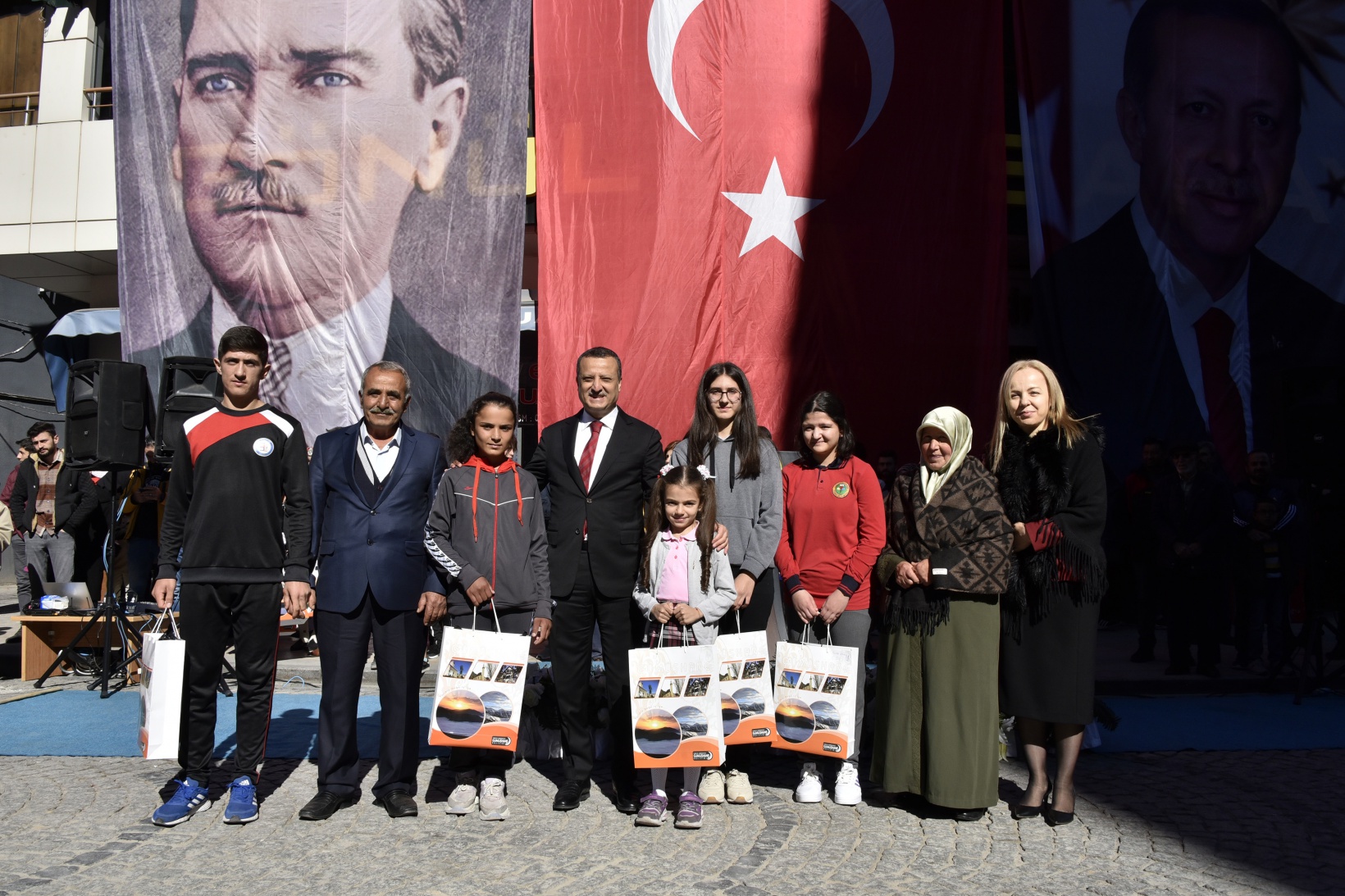 Gümüşhane’de 29 Ekim Cumhuriyet Bayramı kutlanıyor 32