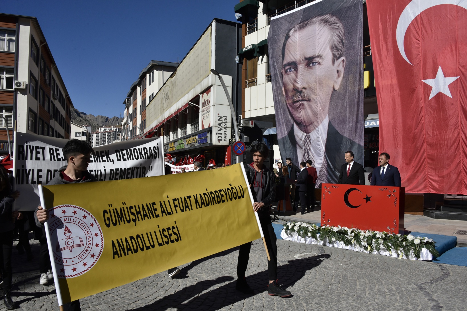 Gümüşhane’de 29 Ekim Cumhuriyet Bayramı kutlanıyor 44