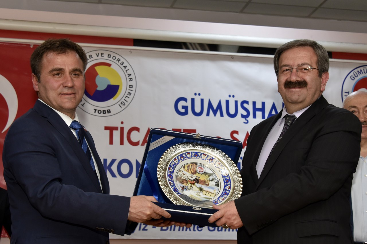 Gümüşhane’de ekonominin yıldızları plaketlerini aldı 26
