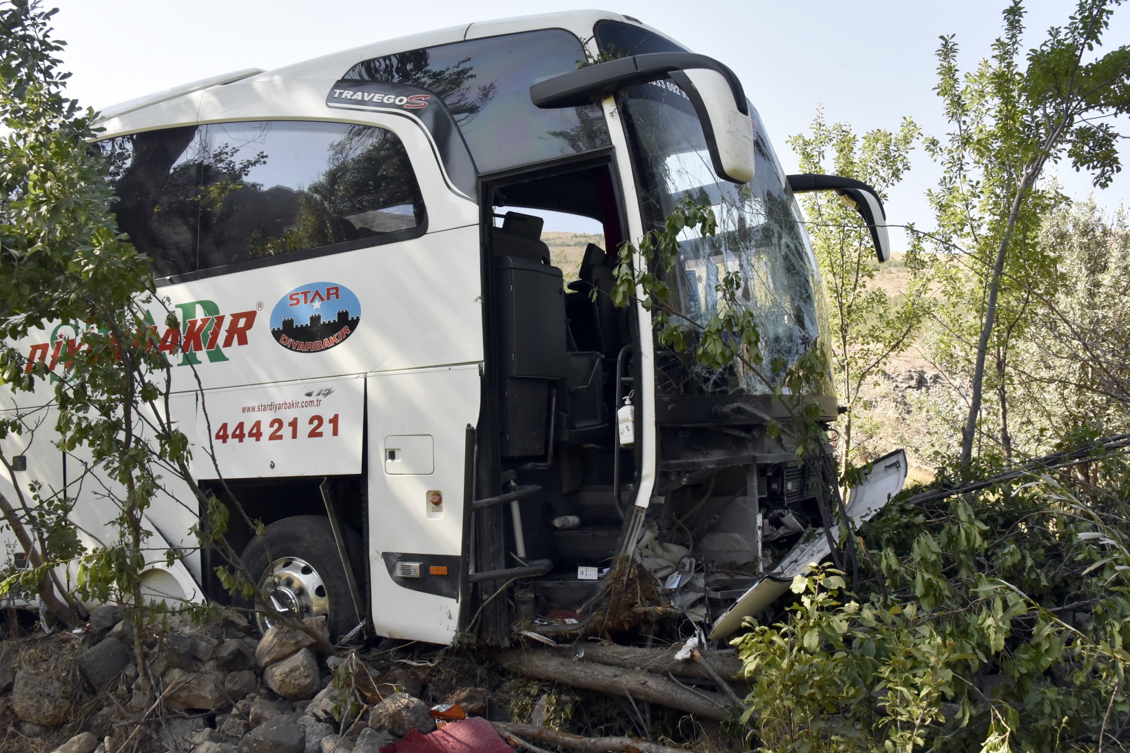 Gümüşhane’de yolcu otobüsü kaza yaptı: 1 ölü, 24 yaralı 15