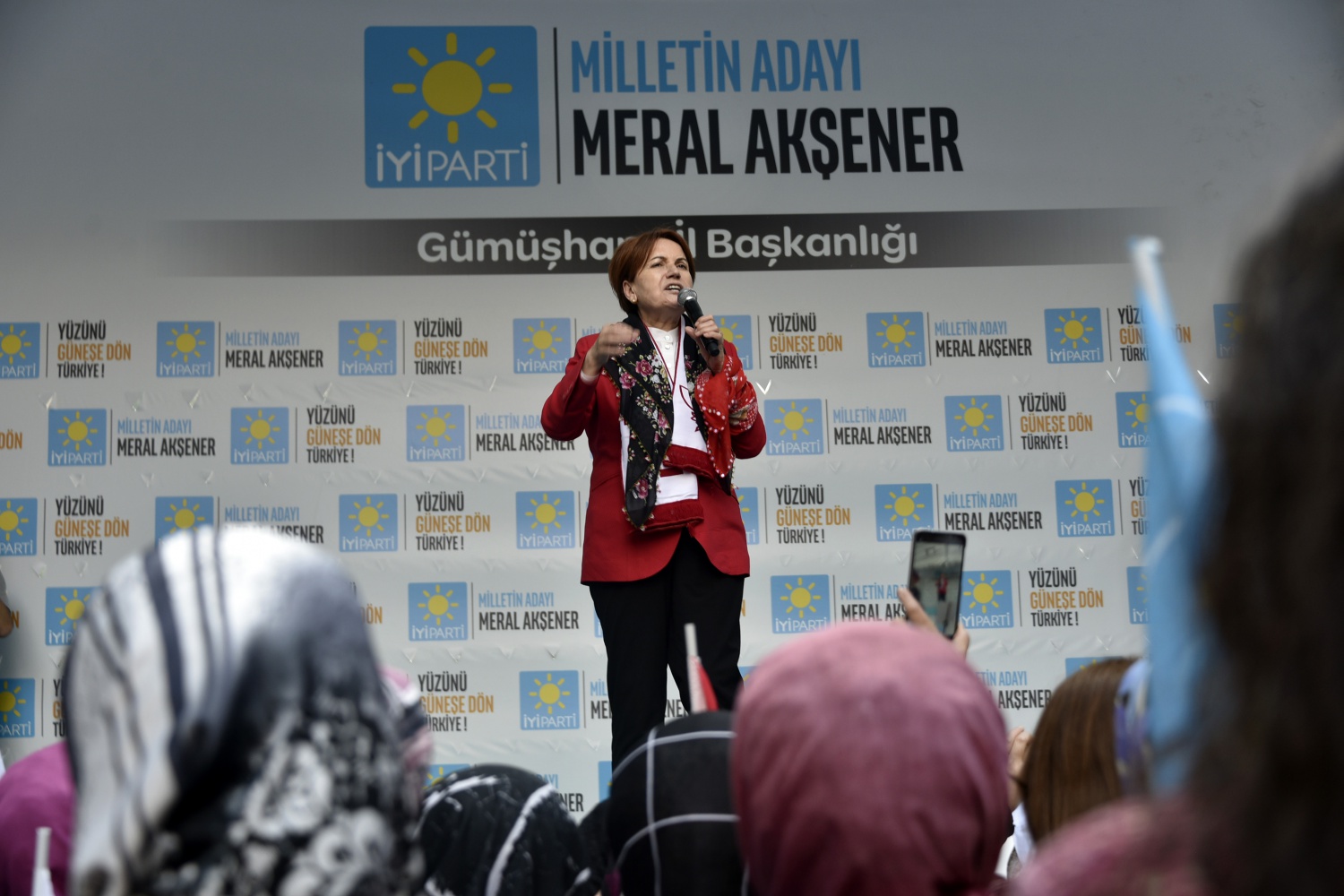 Akşener Gümüşhane’de 4