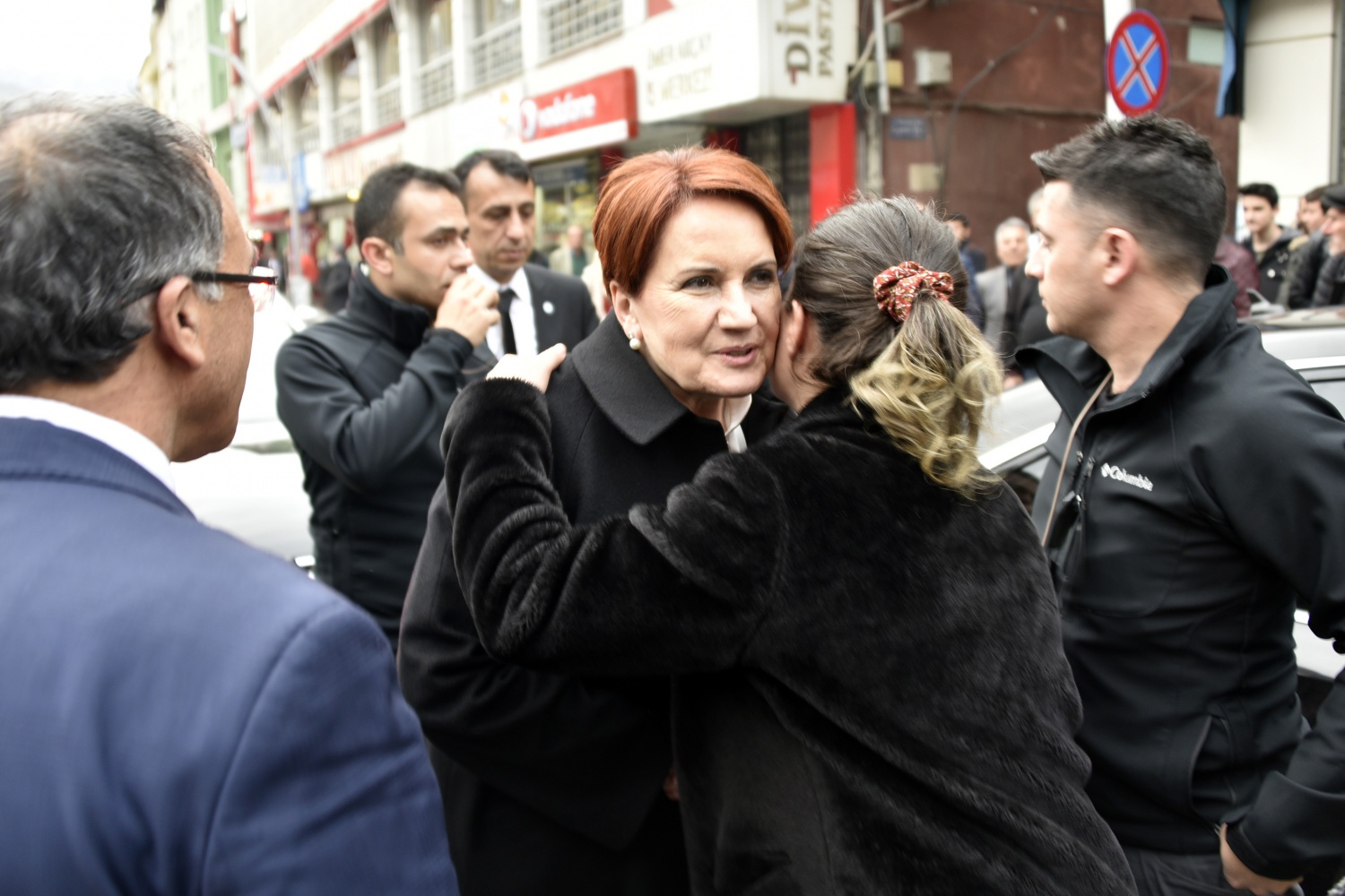 Akşener’den Gümüşhane’ye sürpriz ziyaret 2