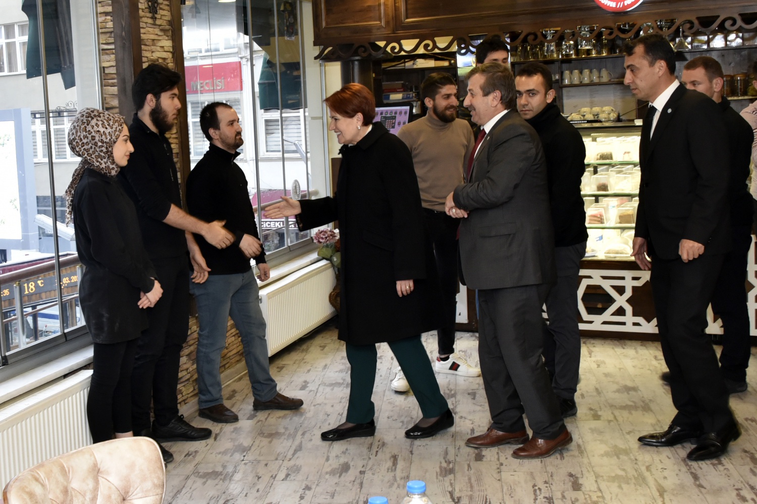 Akşener’den Gümüşhane’ye sürpriz ziyaret 4