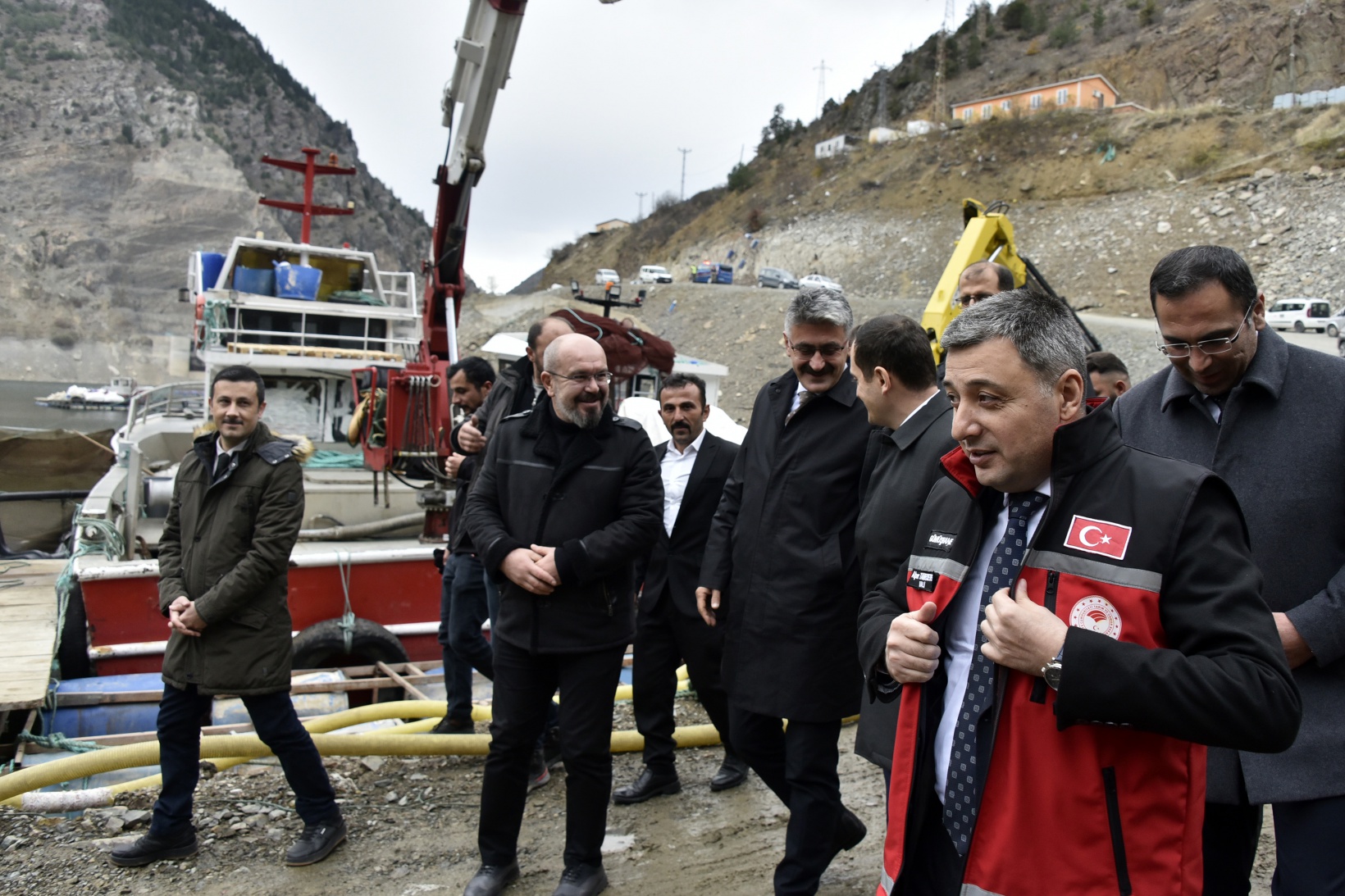 Karlı dağların arasından dünyaya balık ihracatı 24