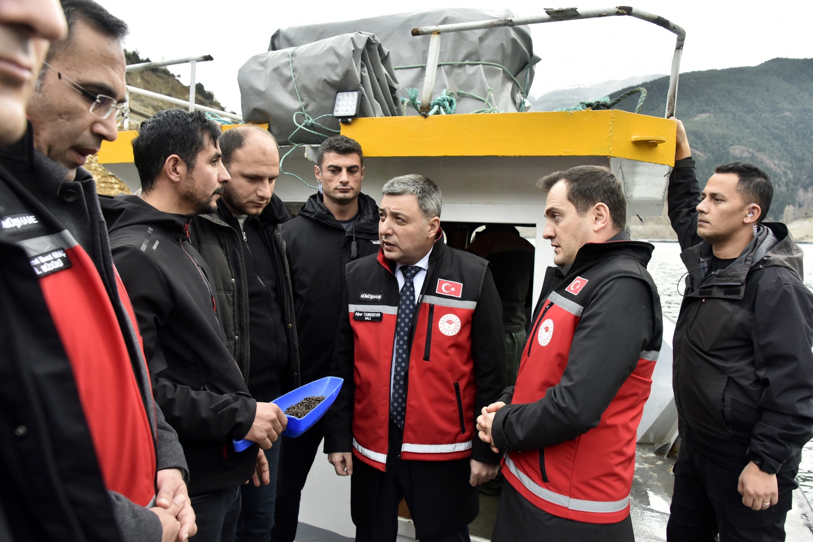 Karlı dağların arasından dünyaya balık ihracatı 9