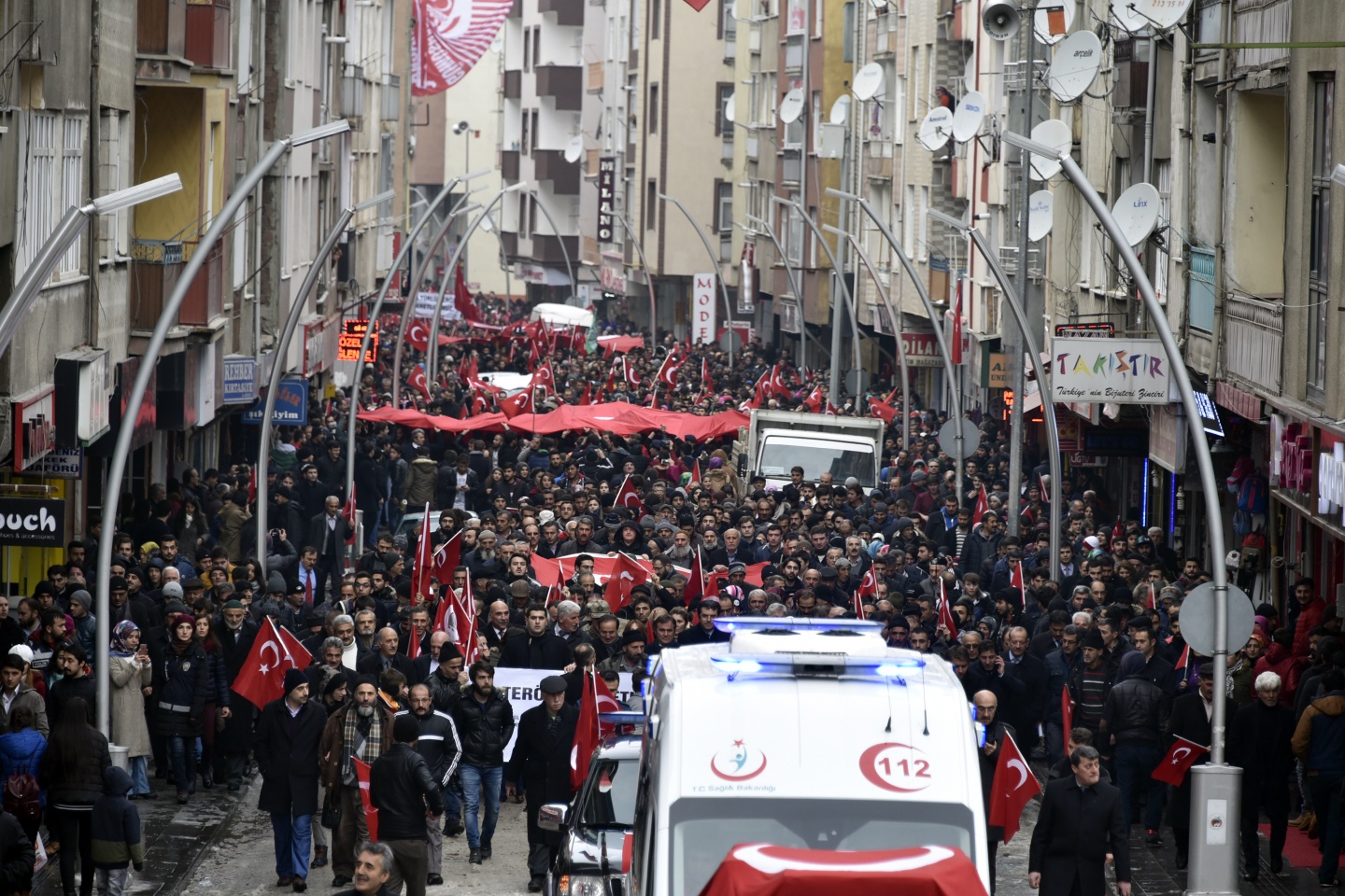 Gümüşhane'de 10 bin kişi terörü lanetledi 49