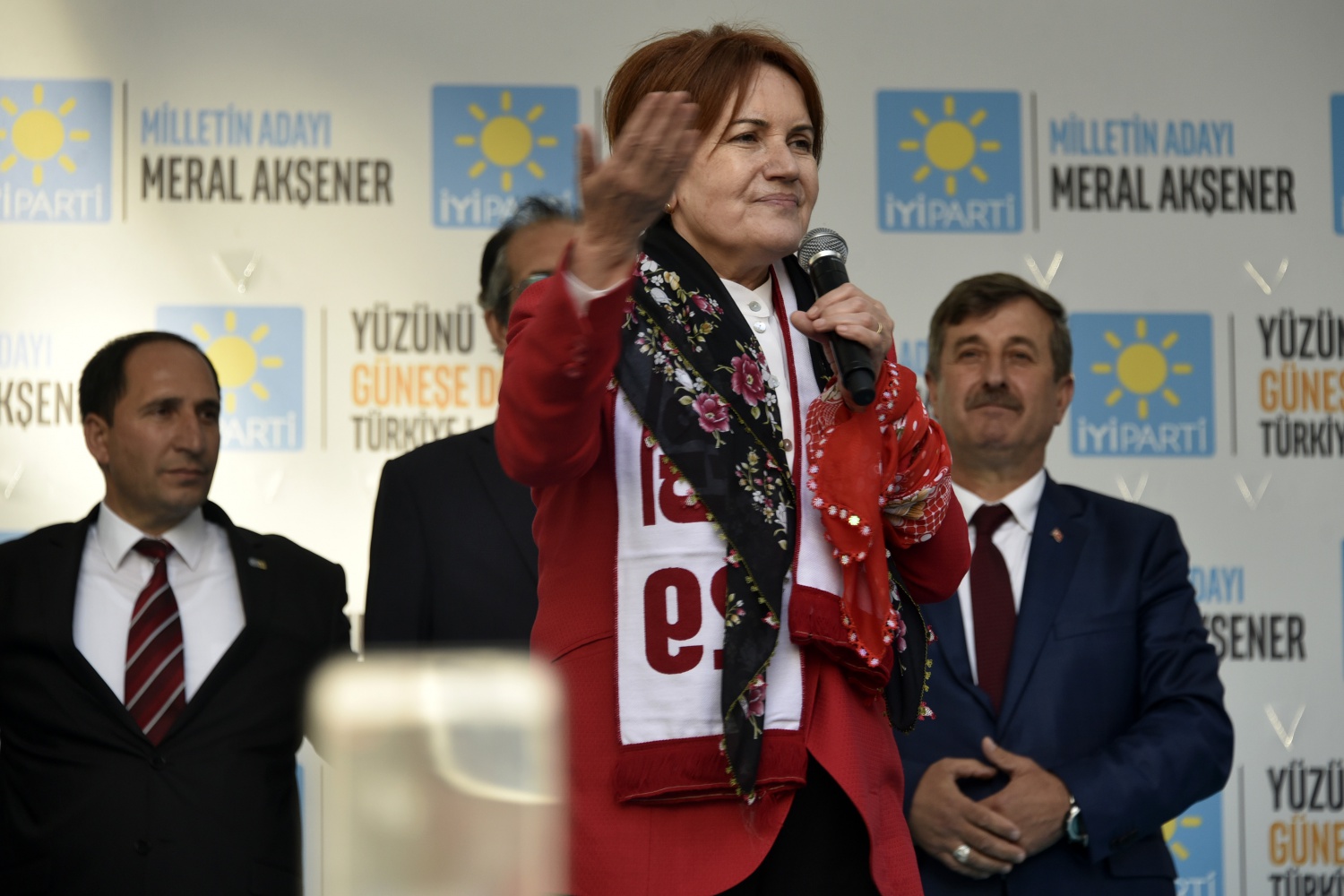 Akşener Gümüşhane’de 13