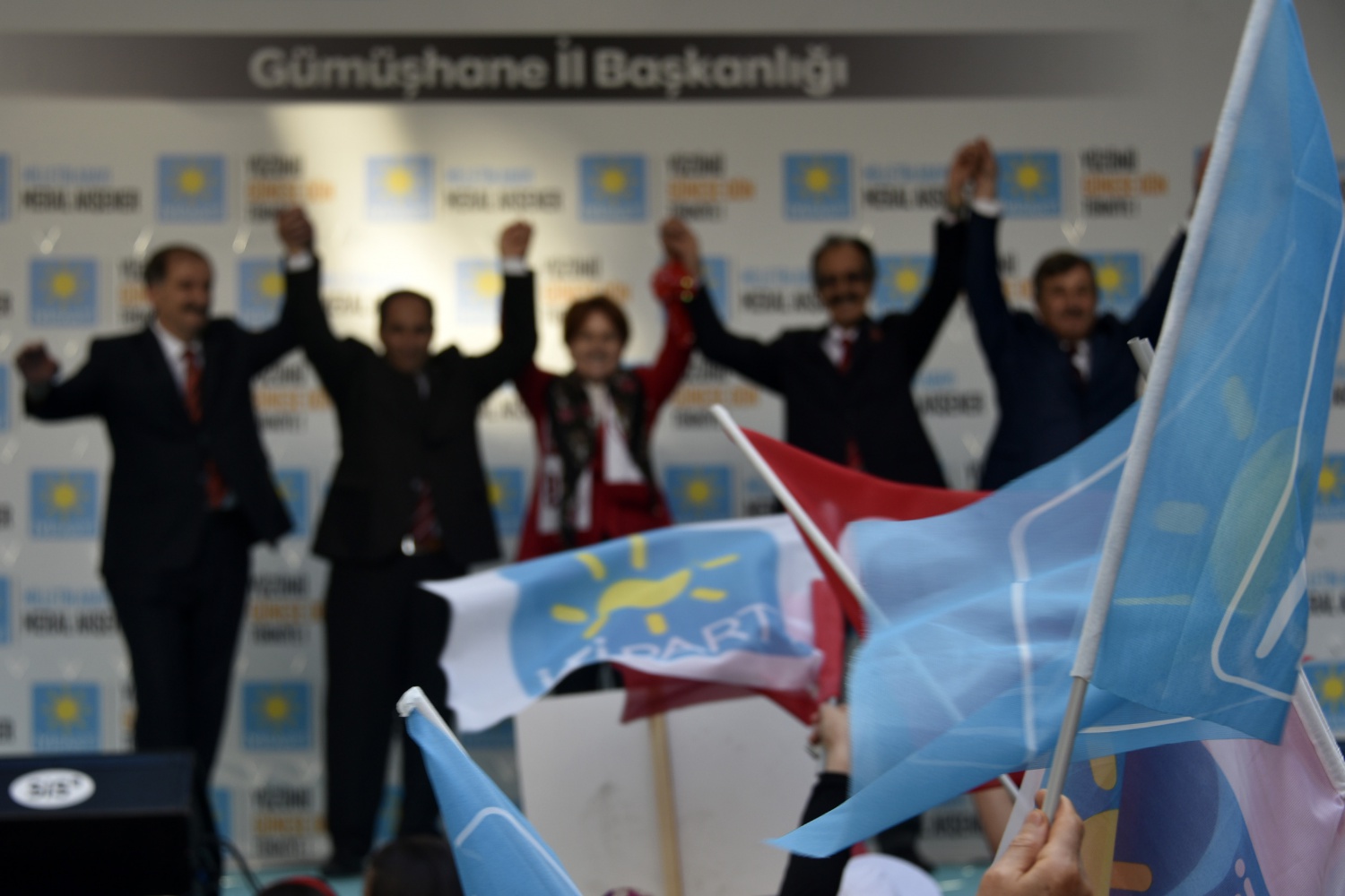 Akşener Gümüşhane’de 12