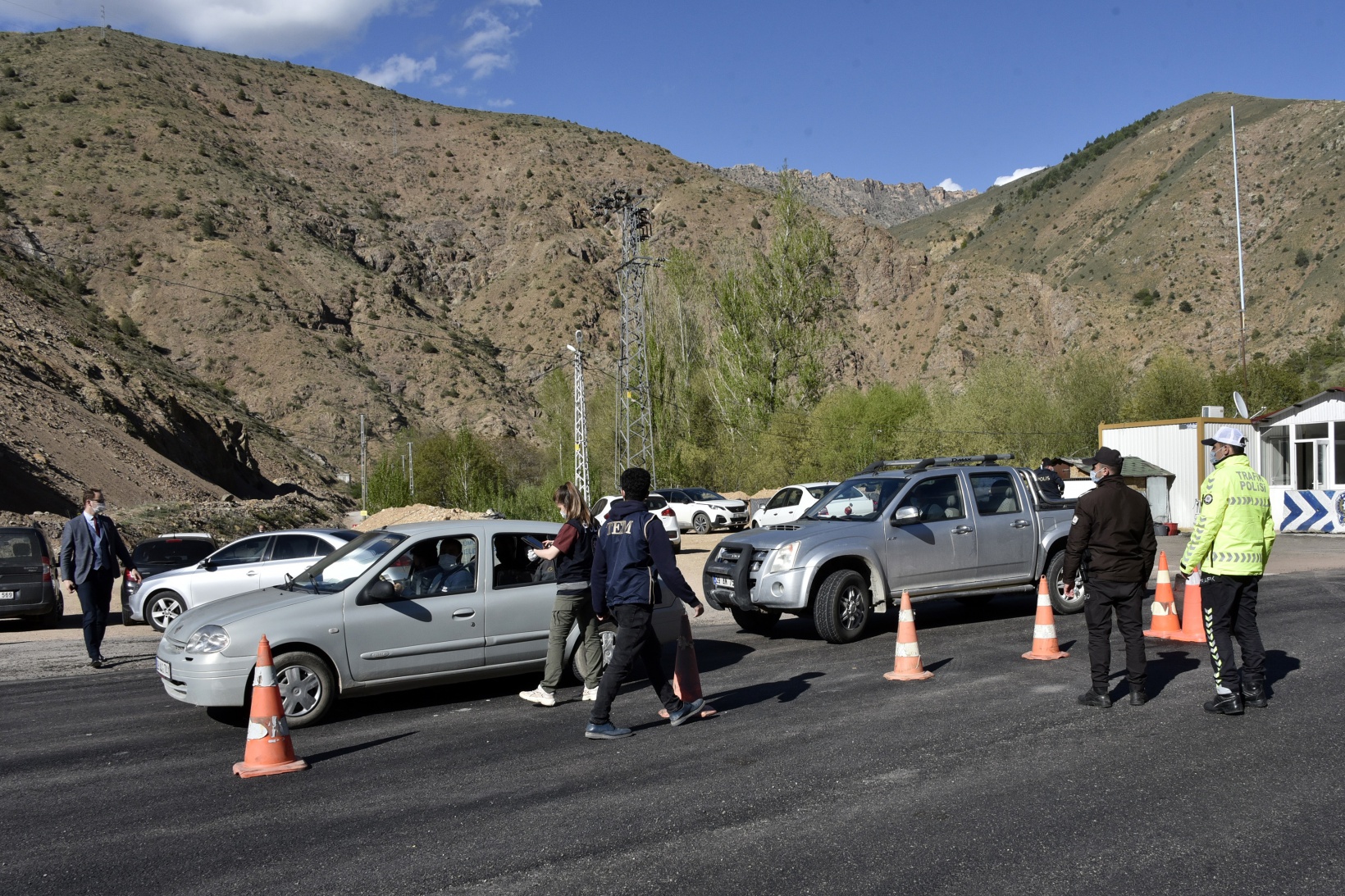 Gümüşhane’de ‘tam kapanma’ denetimi 8