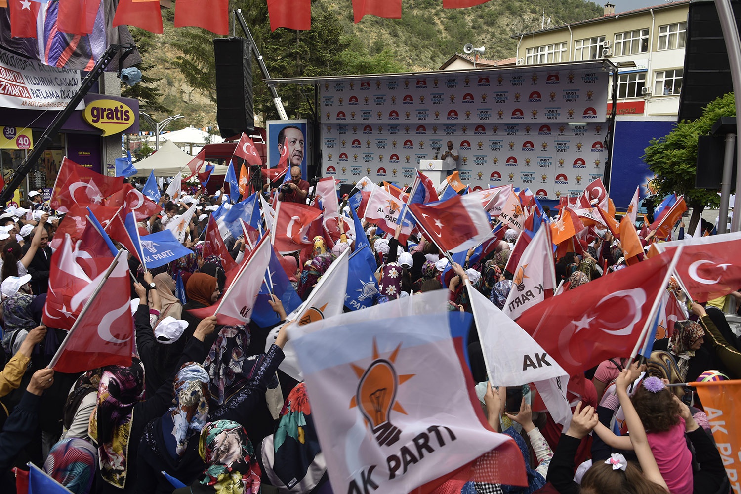 Başbakan Binali Yıldırım Gümüşhane’de 32