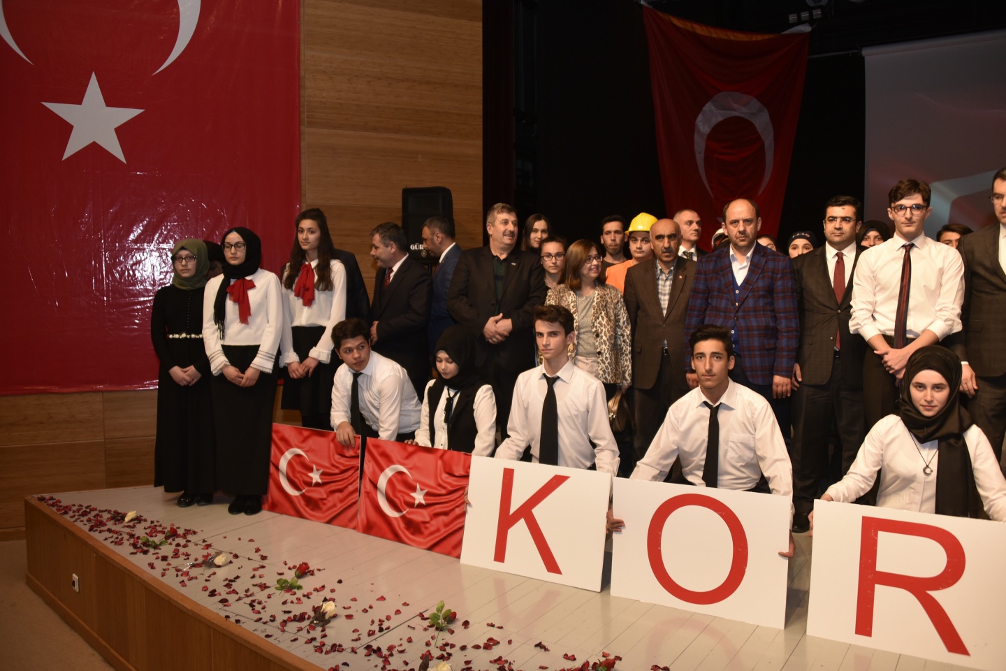 İstiklal Marşı’nın kabulünün 97.yıldönümü Gümüşhane’de kutlandı 25