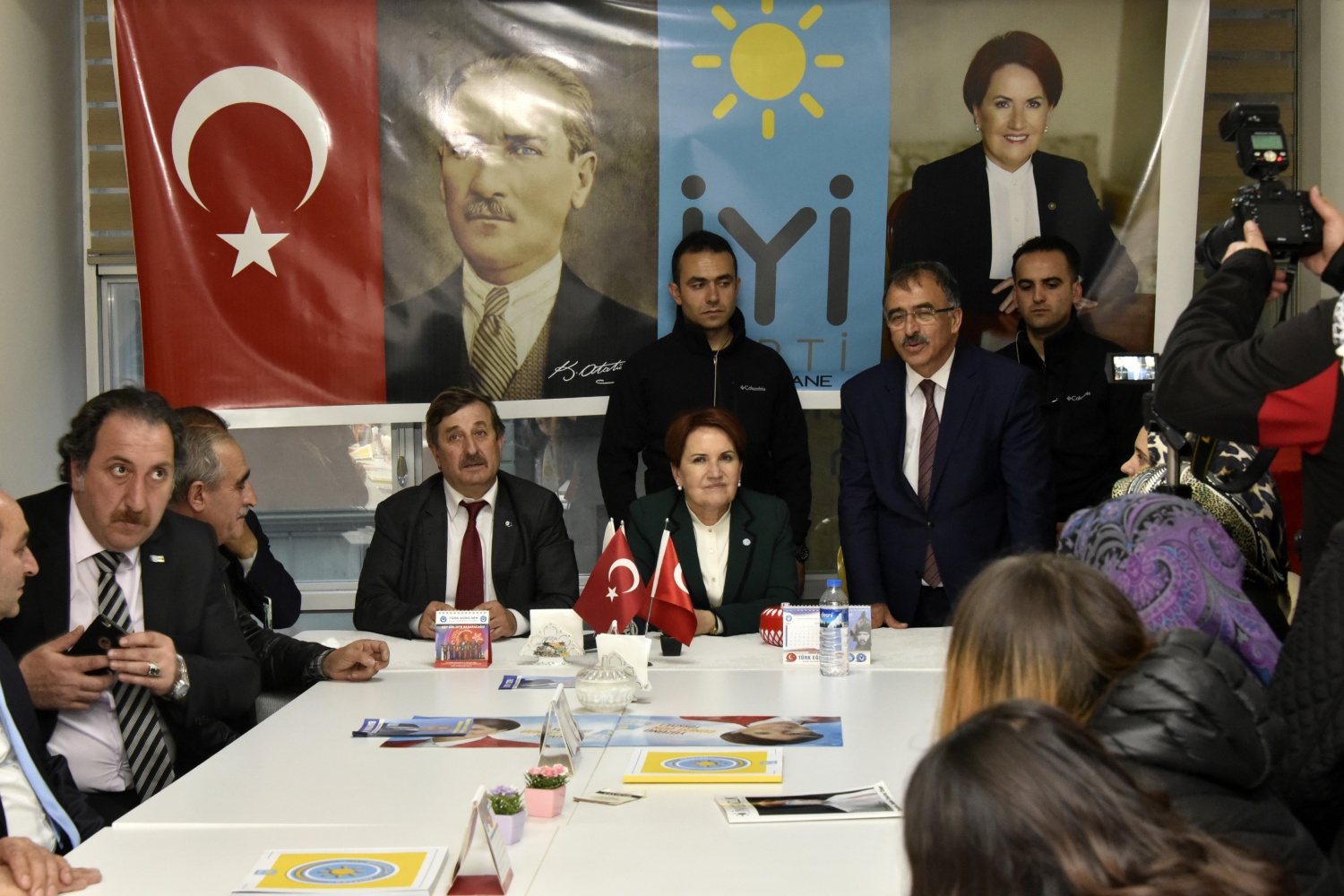 Akşener’den Gümüşhane’ye sürpriz ziyaret 25