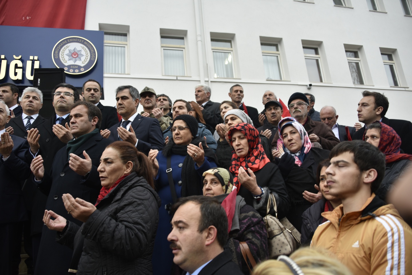 Gümüşhane'de 10 bin kişi terörü lanetledi 33
