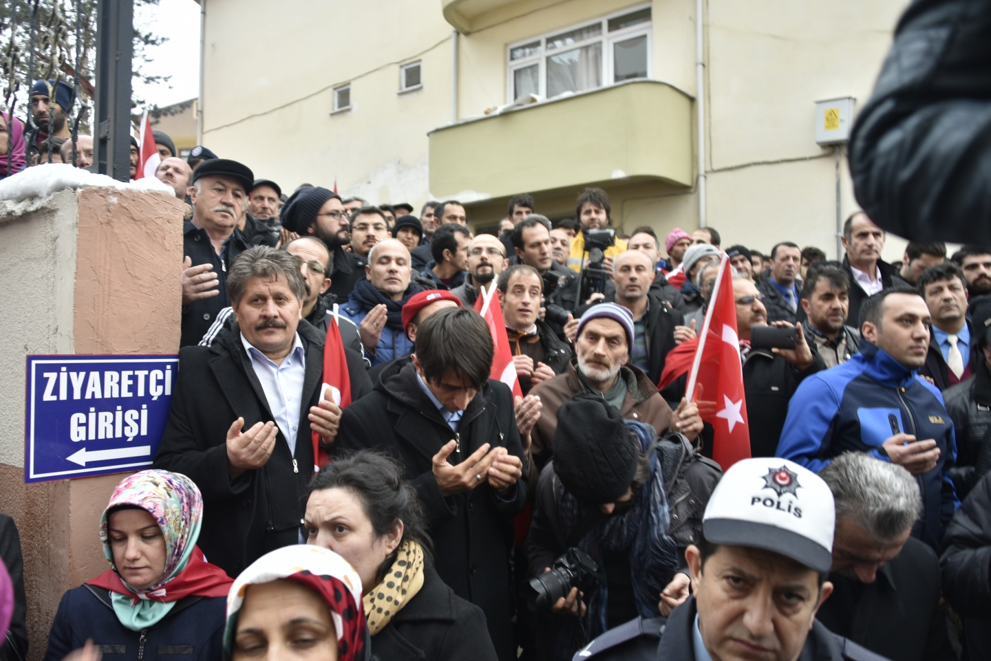 Gümüşhane'de 10 bin kişi terörü lanetledi 59