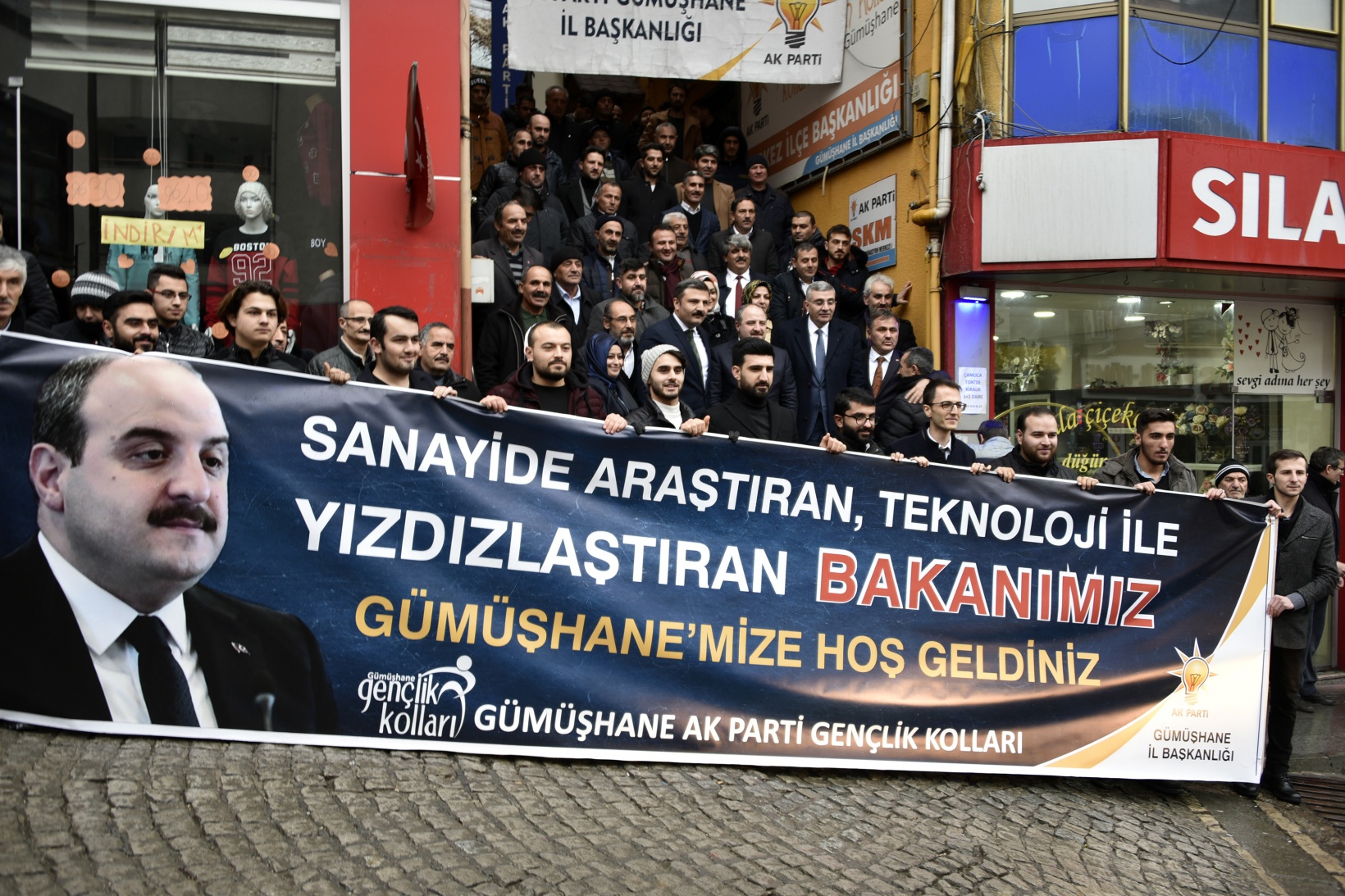 Bakan Varank AK Parti İl Başkanlığını ziyaret etti 11