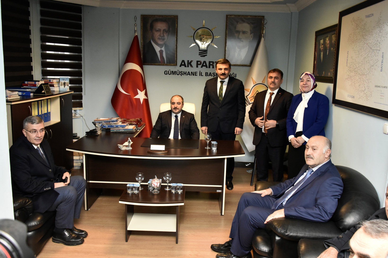 Bakan Varank AK Parti İl Başkanlığını ziyaret etti 9