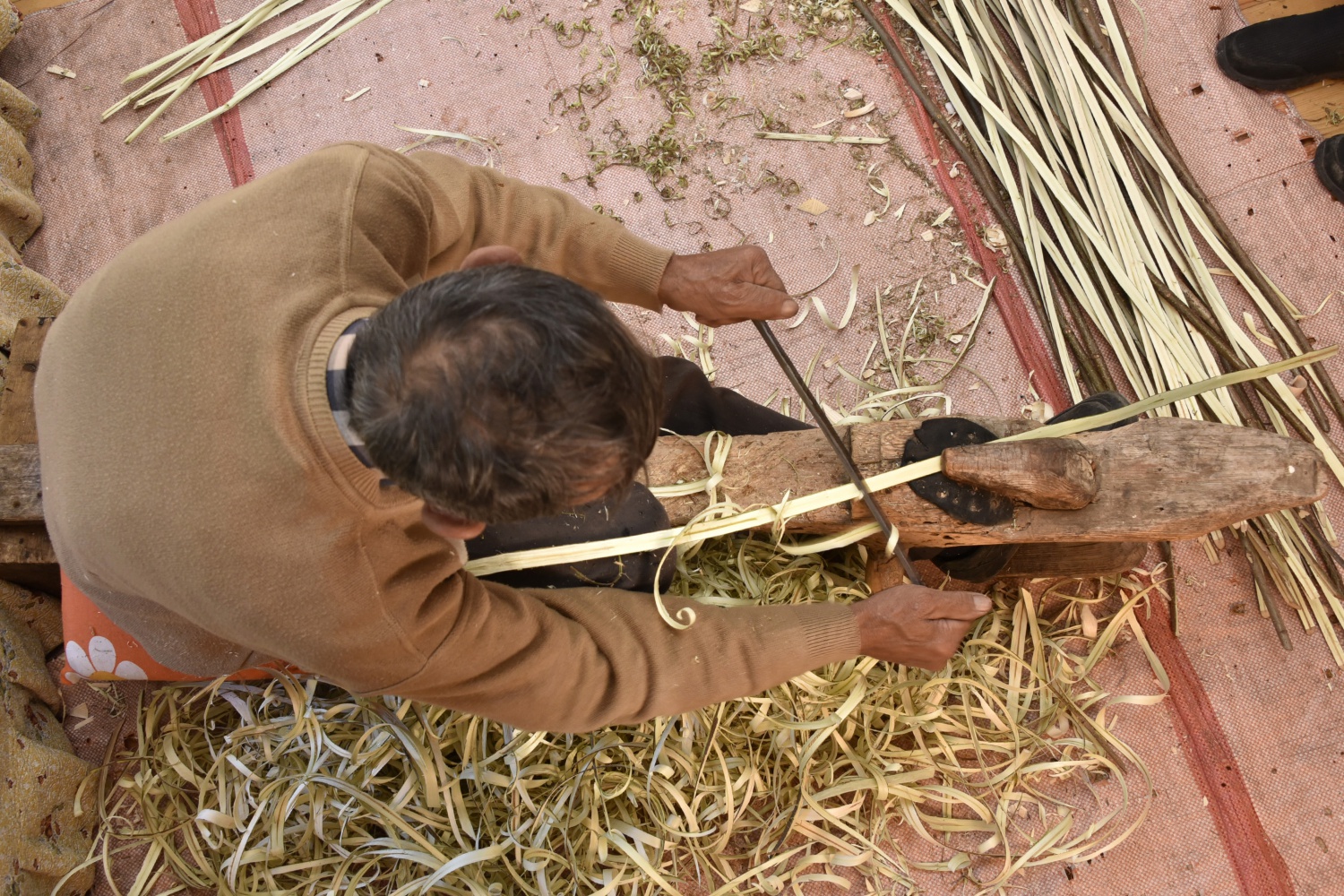 53 yıldır eşiyle birlikte külek yaparak geçimini sağlıyor 9