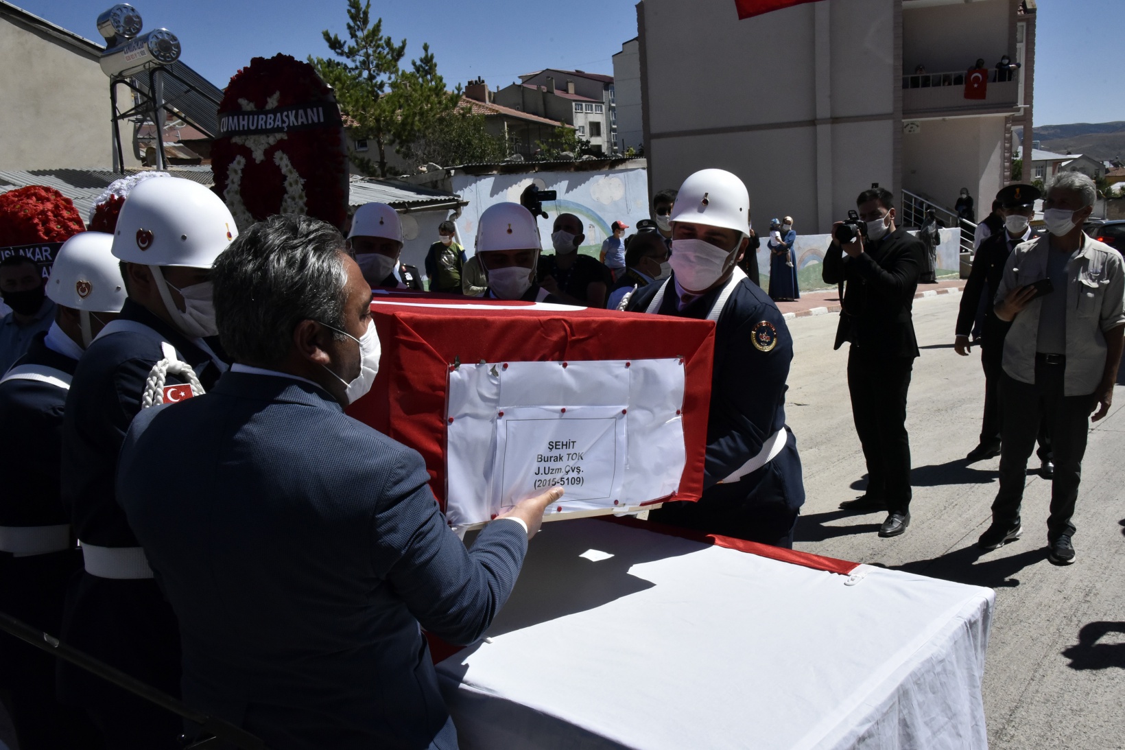 Köse şehidini son yolculuğuna uğurladı 24