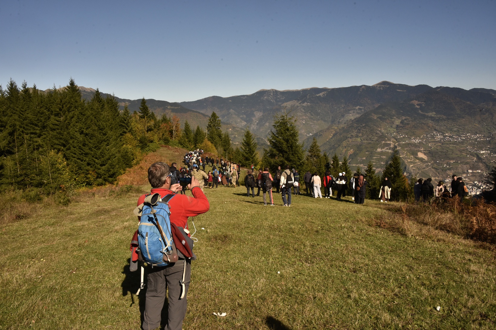 Eşsiz manzarayı görmek için canlı ağaç müzesine akın ettiler 33
