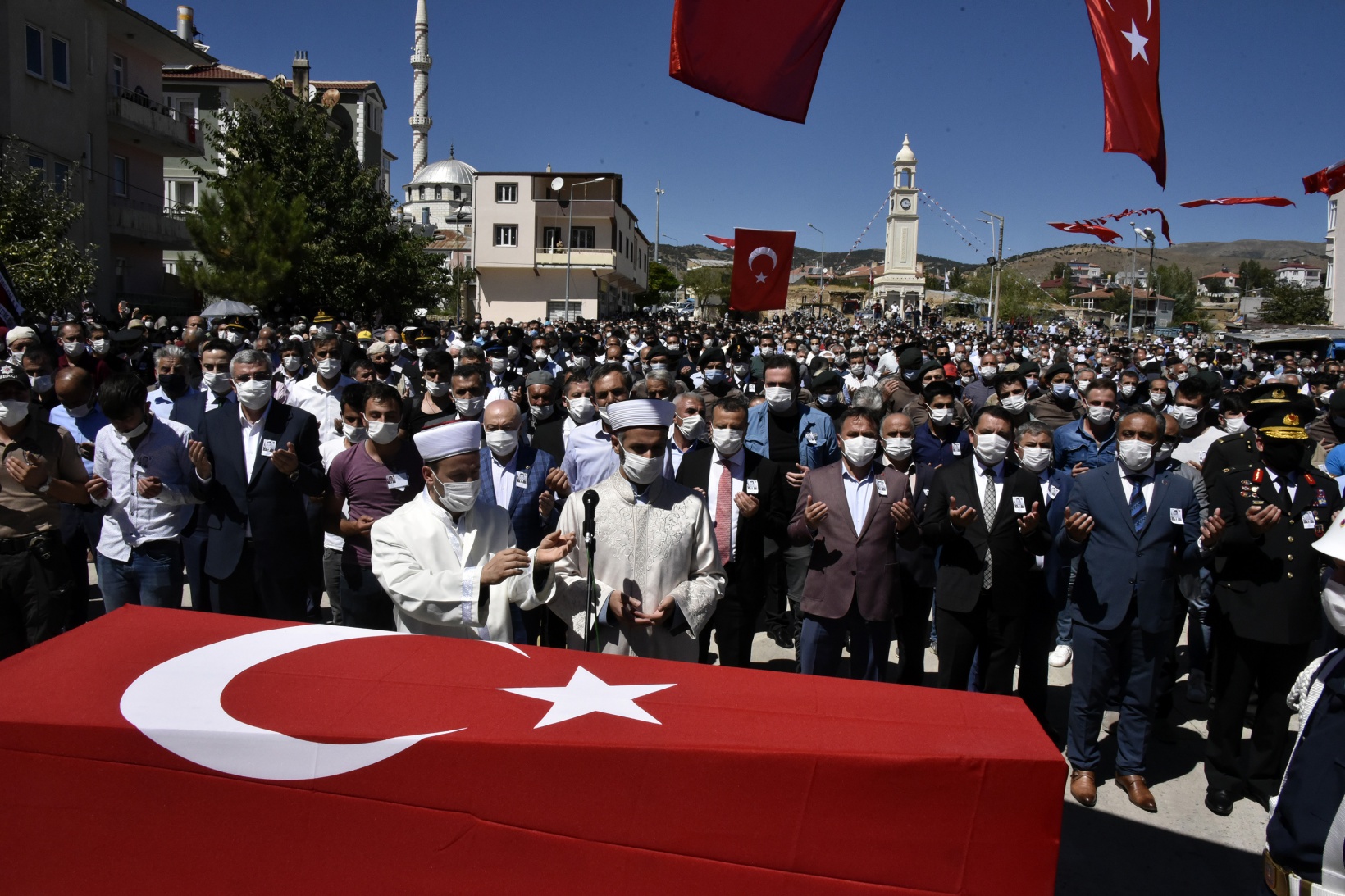 Köse şehidini son yolculuğuna uğurladı 35