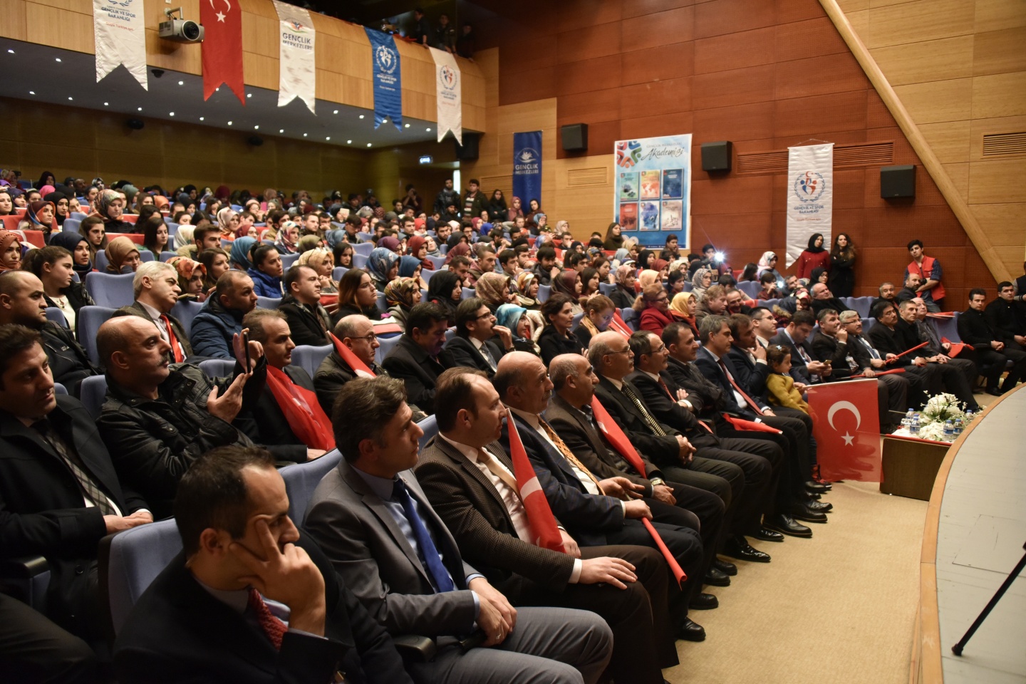 ‘İbrahim Sadri İle Memleketim Merhaba’ programının ilki Gümüşhane’de yapıldı 31