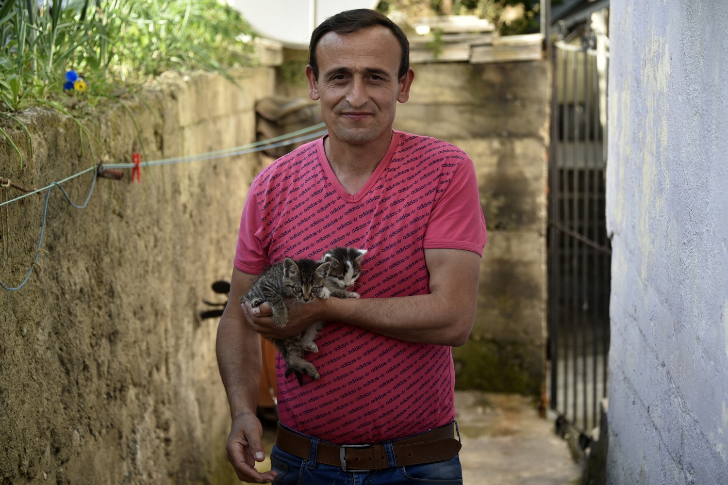 Evlerini ve gönüllerini Pamuk ve Şahin’e açtılar 10