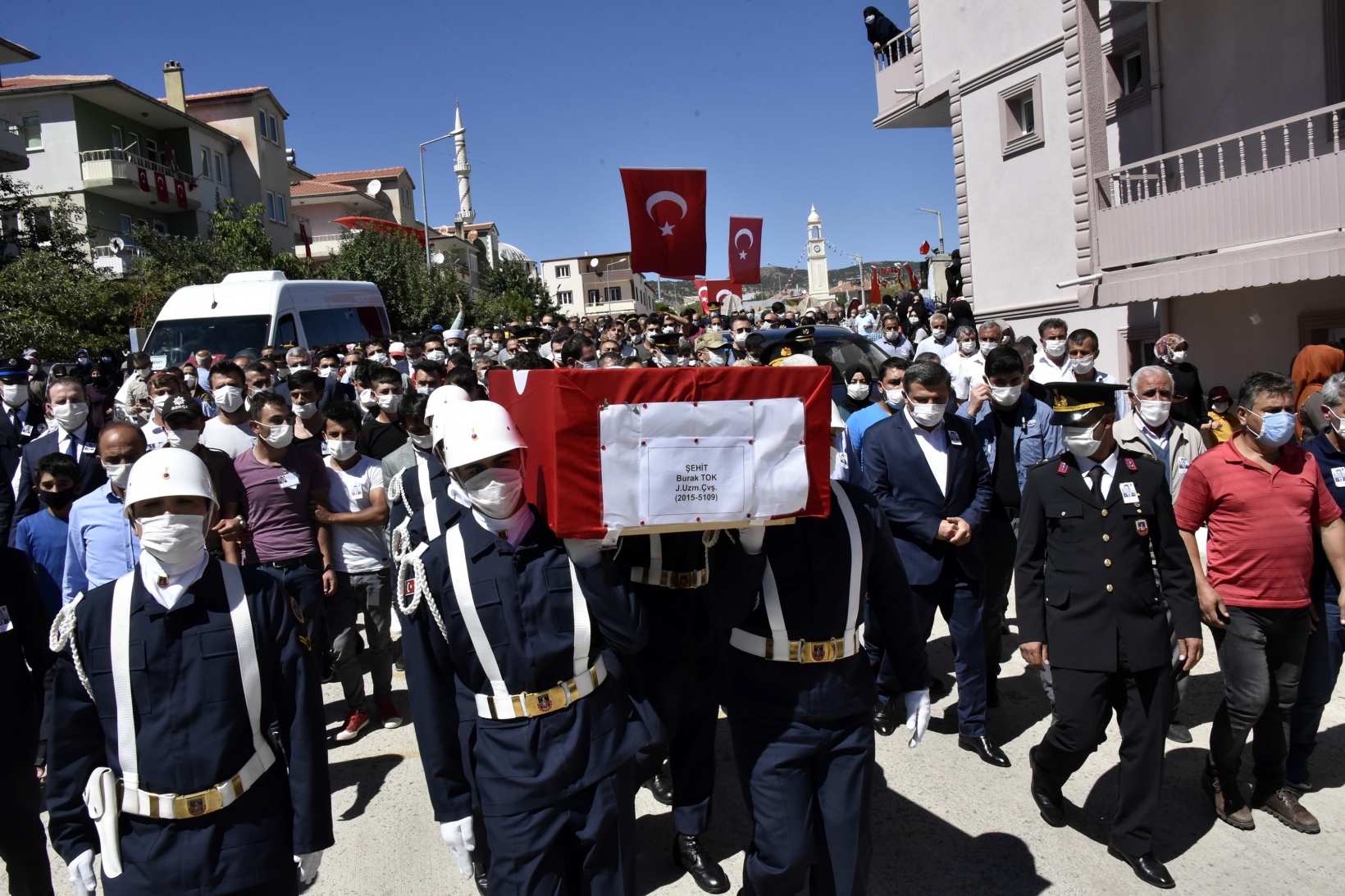 Köse şehidini son yolculuğuna uğurladı 11