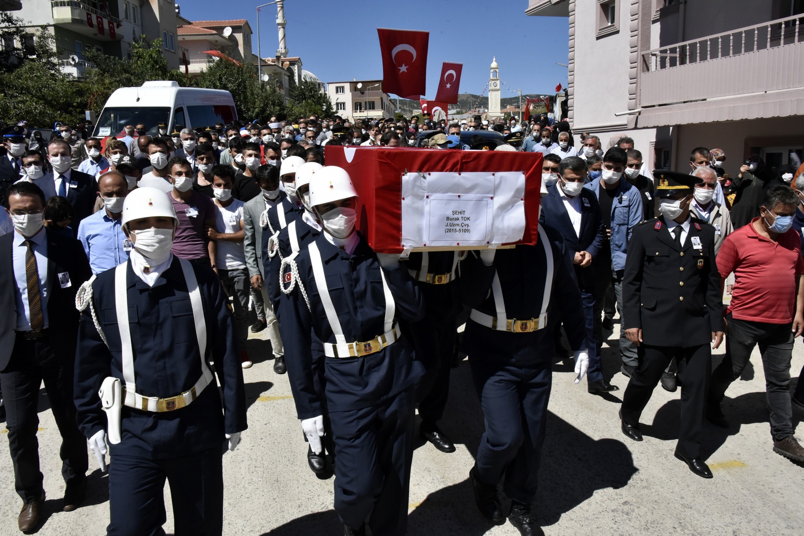 Köse şehidini son yolculuğuna uğurladı 4