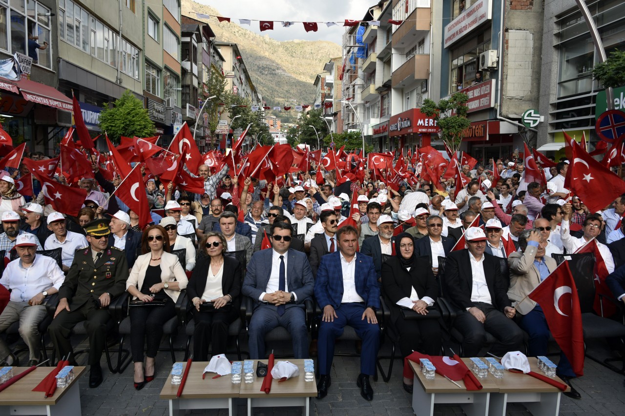 Gümüşhane Demokrasi Nöbeti, tarihi mitingle taçlandırıldı 3