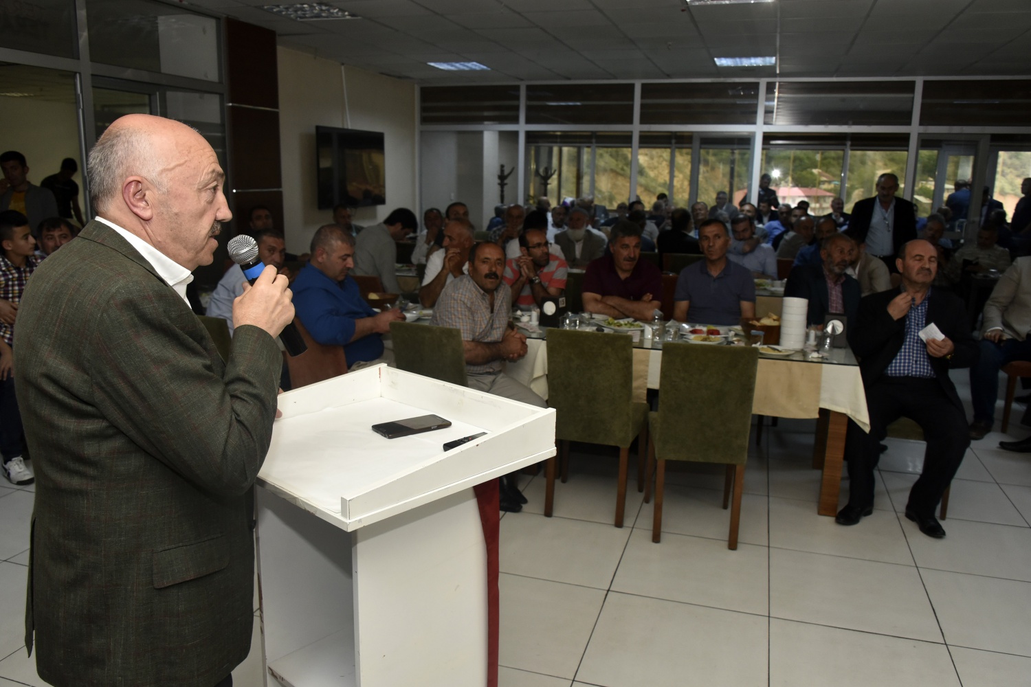 AK Parti’ye geniş katılımlı destek yemeği  17