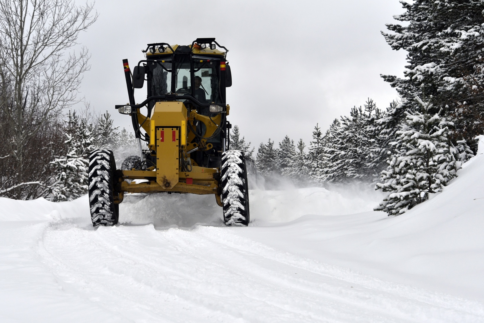 Gümüşhane'de karla mücadele çalışmaları devam ediyor 14