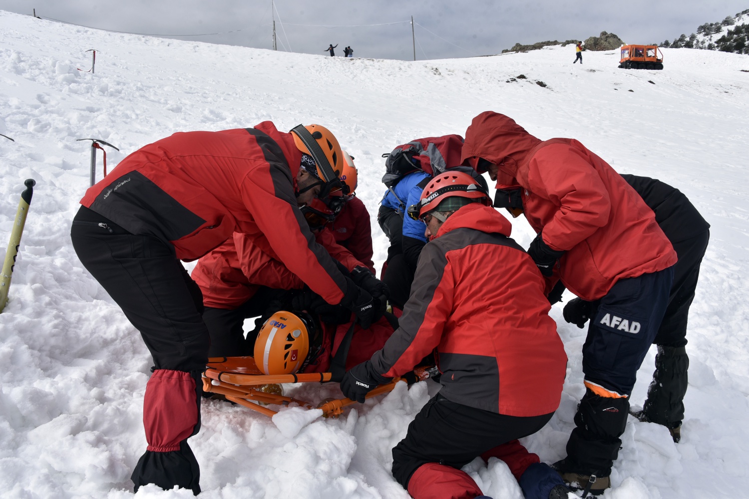 Zigana Dağında 100 personelle çığ tatbikatı 49