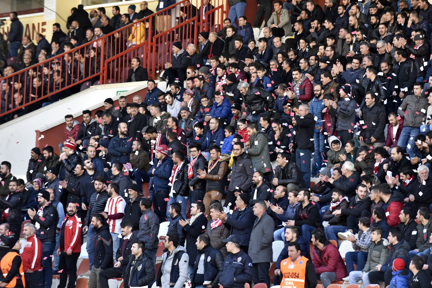 Lidere selam durun: 1-0 40