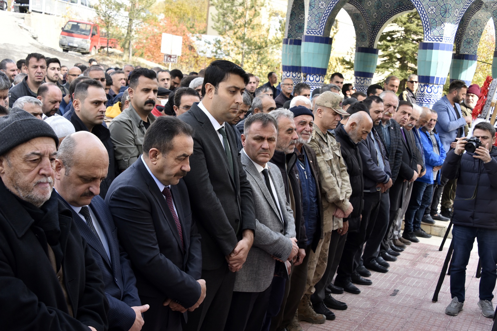 Genç yaşta kalp krizi geçiren polis memuru son yolculuğuna uğurlandı 7