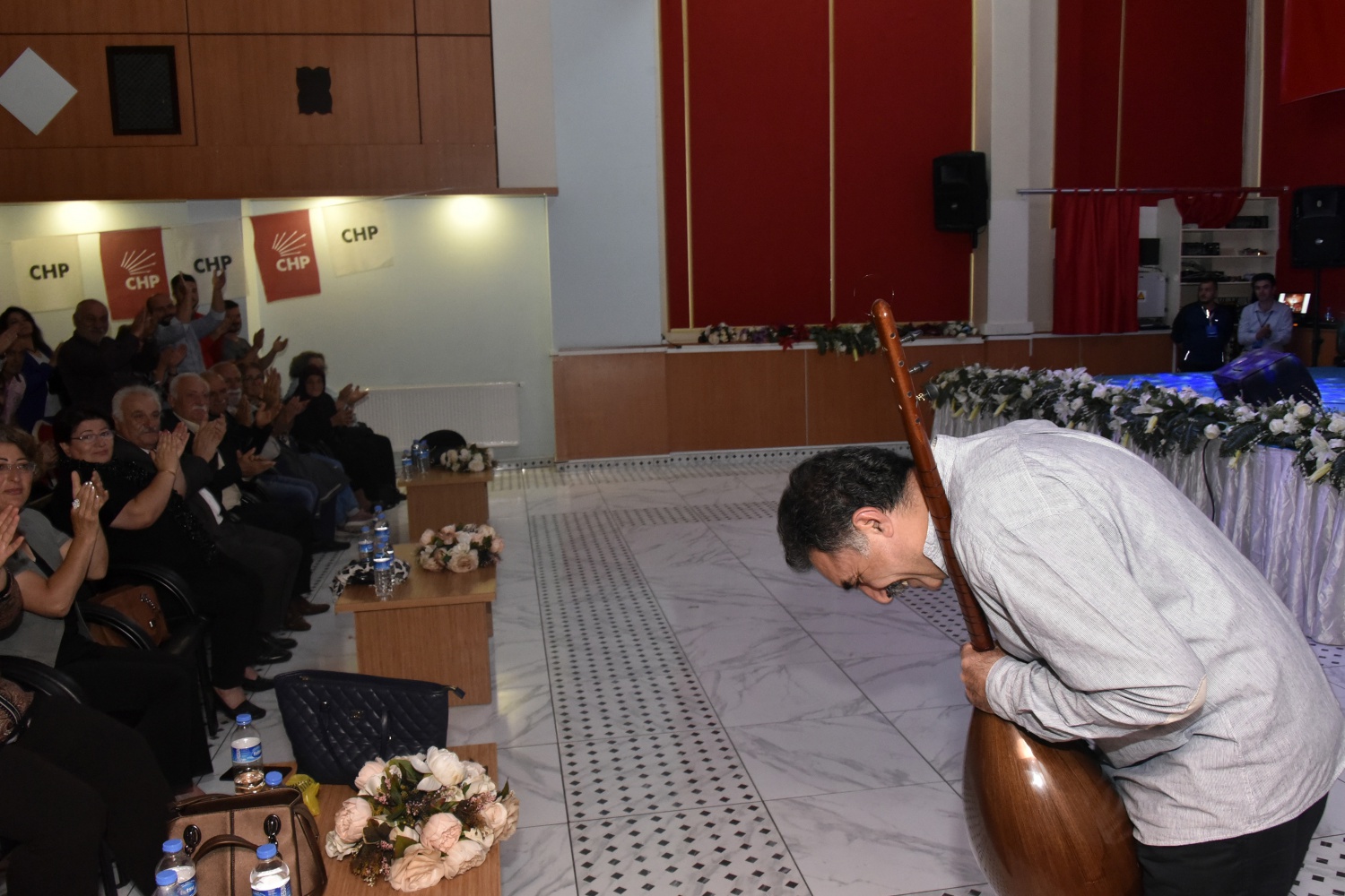 Erdal Erzincan’dan 20 yıl sonra Gümüşhane’de muhteşem konser 24