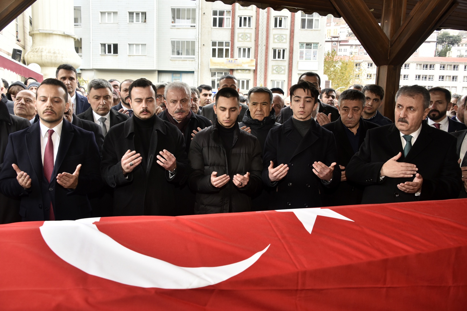 Dr. Mustafa Çalık son yolculuğuna uğurlandı 3