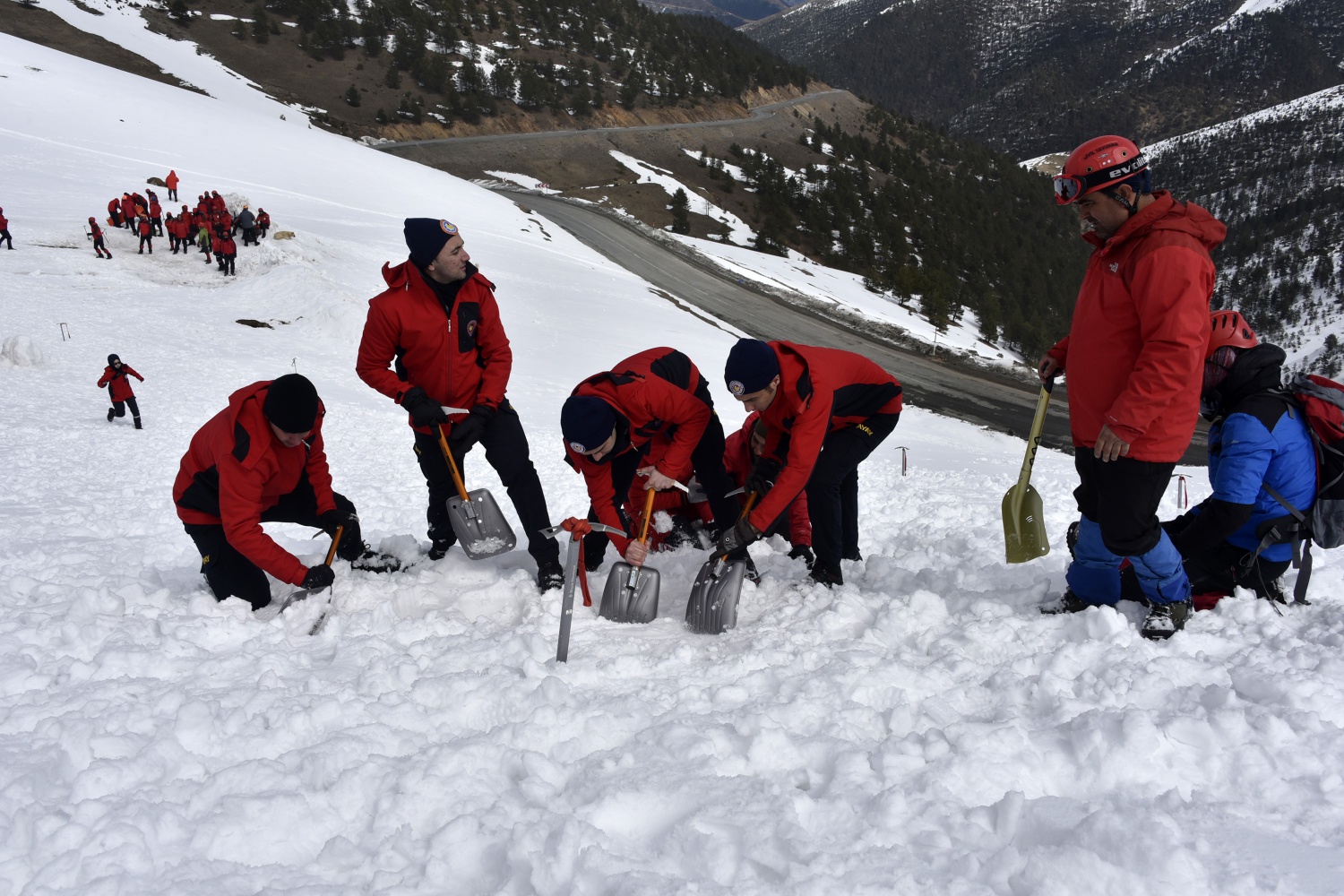 Zigana Dağında 100 personelle çığ tatbikatı 69