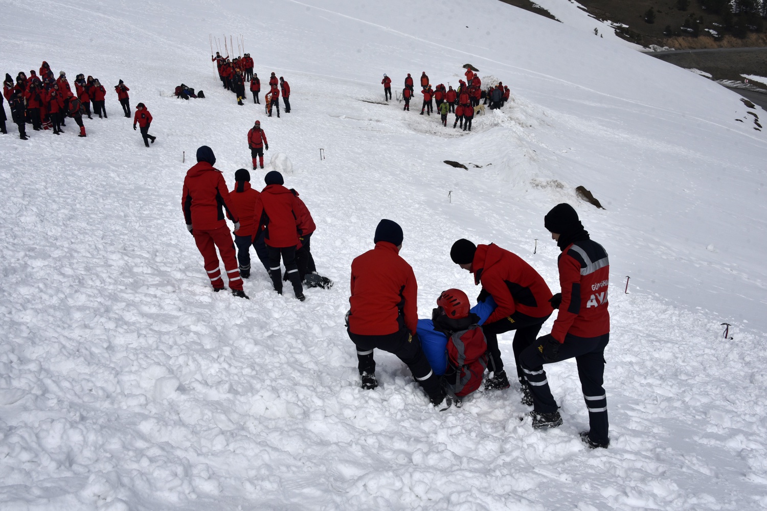 Zigana Dağında 100 personelle çığ tatbikatı 64